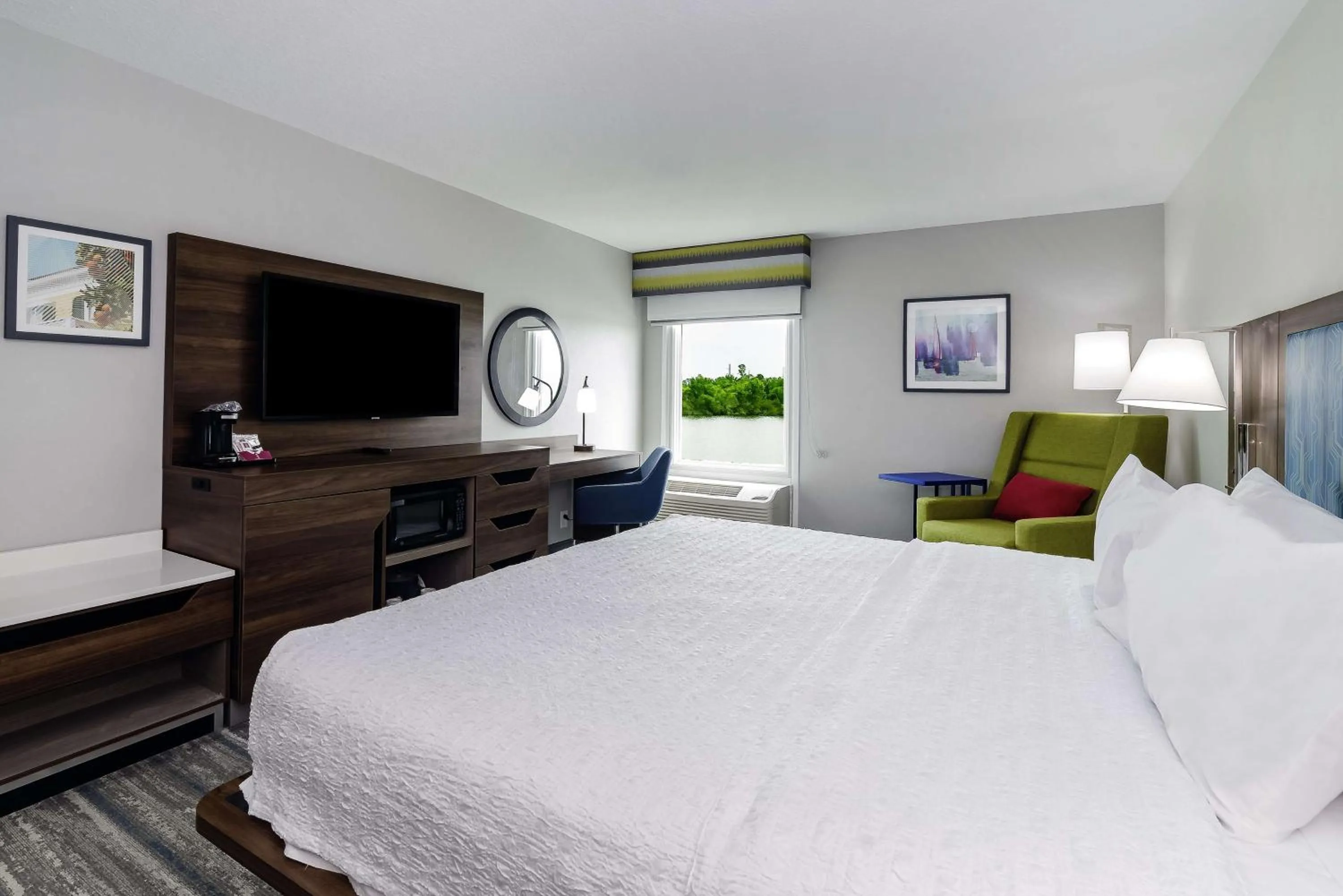 Bed in Hampton Inn Port Charlotte