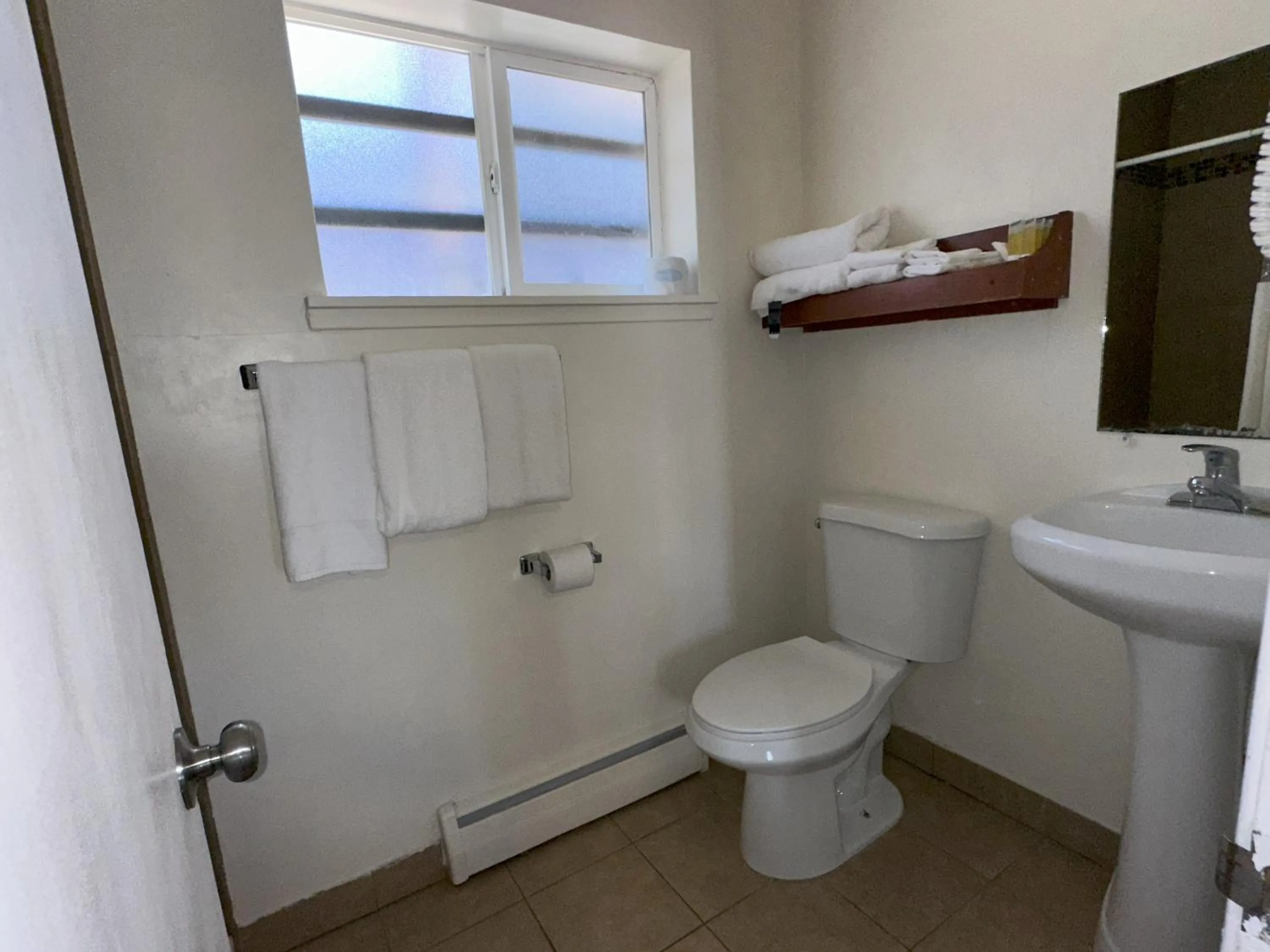 Bathroom in Alpine Inn & Spa