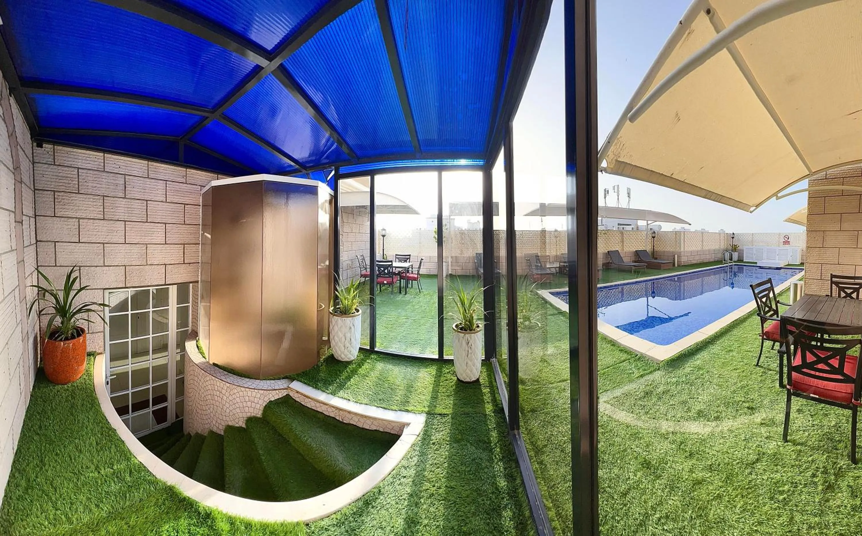 Swimming pool in Al Maha Int Hotel Oman