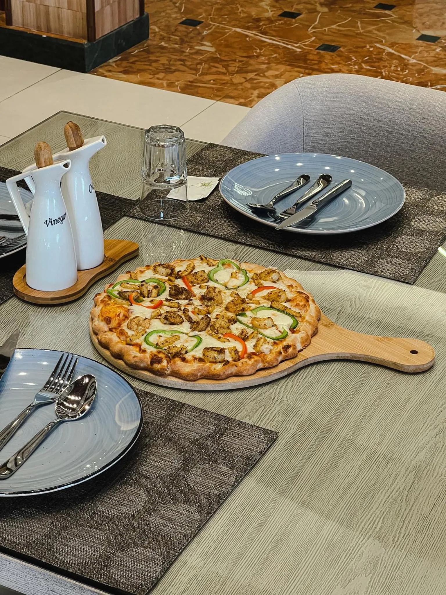 Restaurant/places to eat in Al Maha Int Hotel Oman