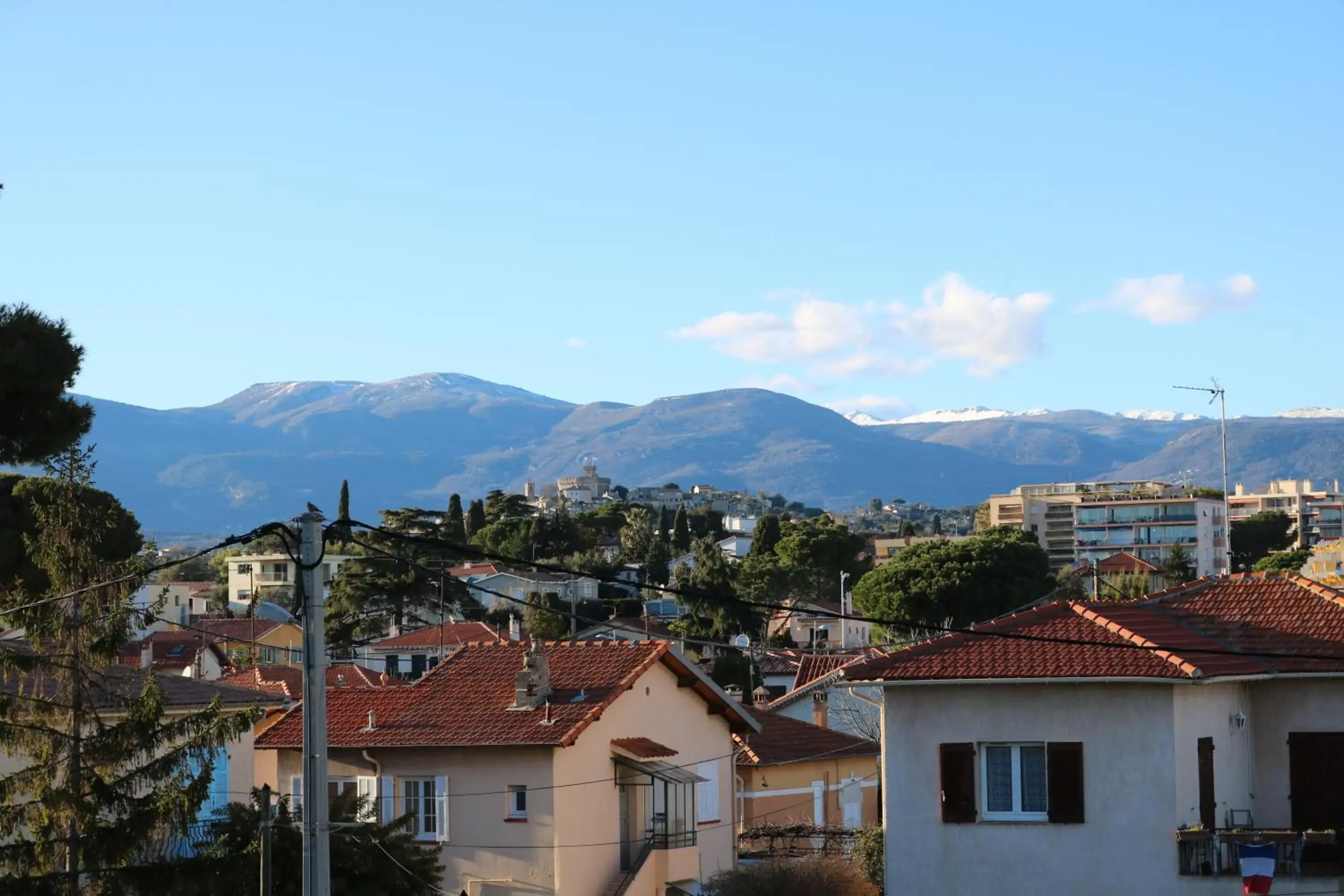 Double Room Courtyard Side in Hôtel du Bord de Mer "Le Vanillé" Double Room Courtyard Side in Hôtel du Bord de Mer "Le Vanillé"