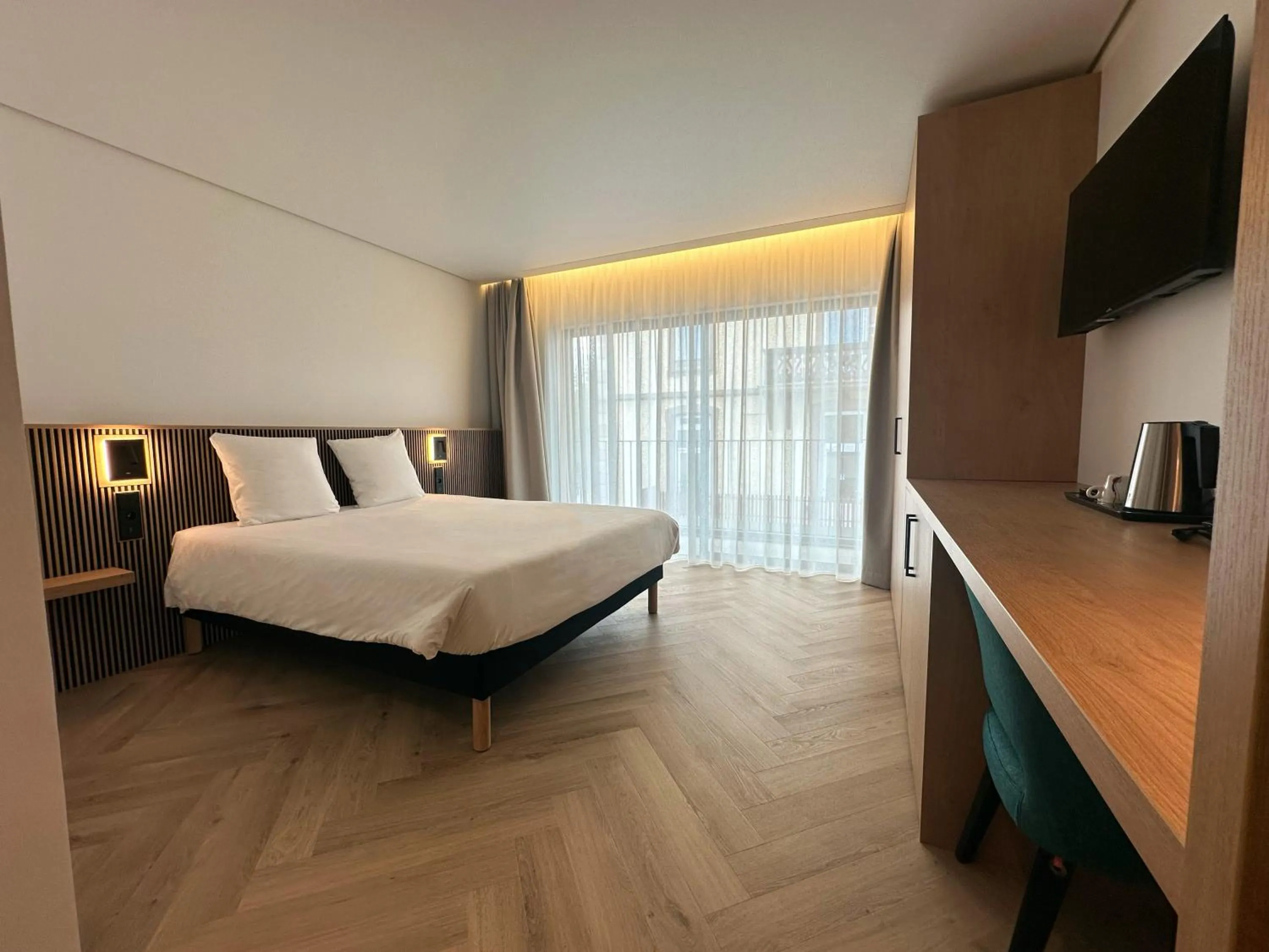 Bedroom, Bed in Brit Hotel Grand Hotel Munster