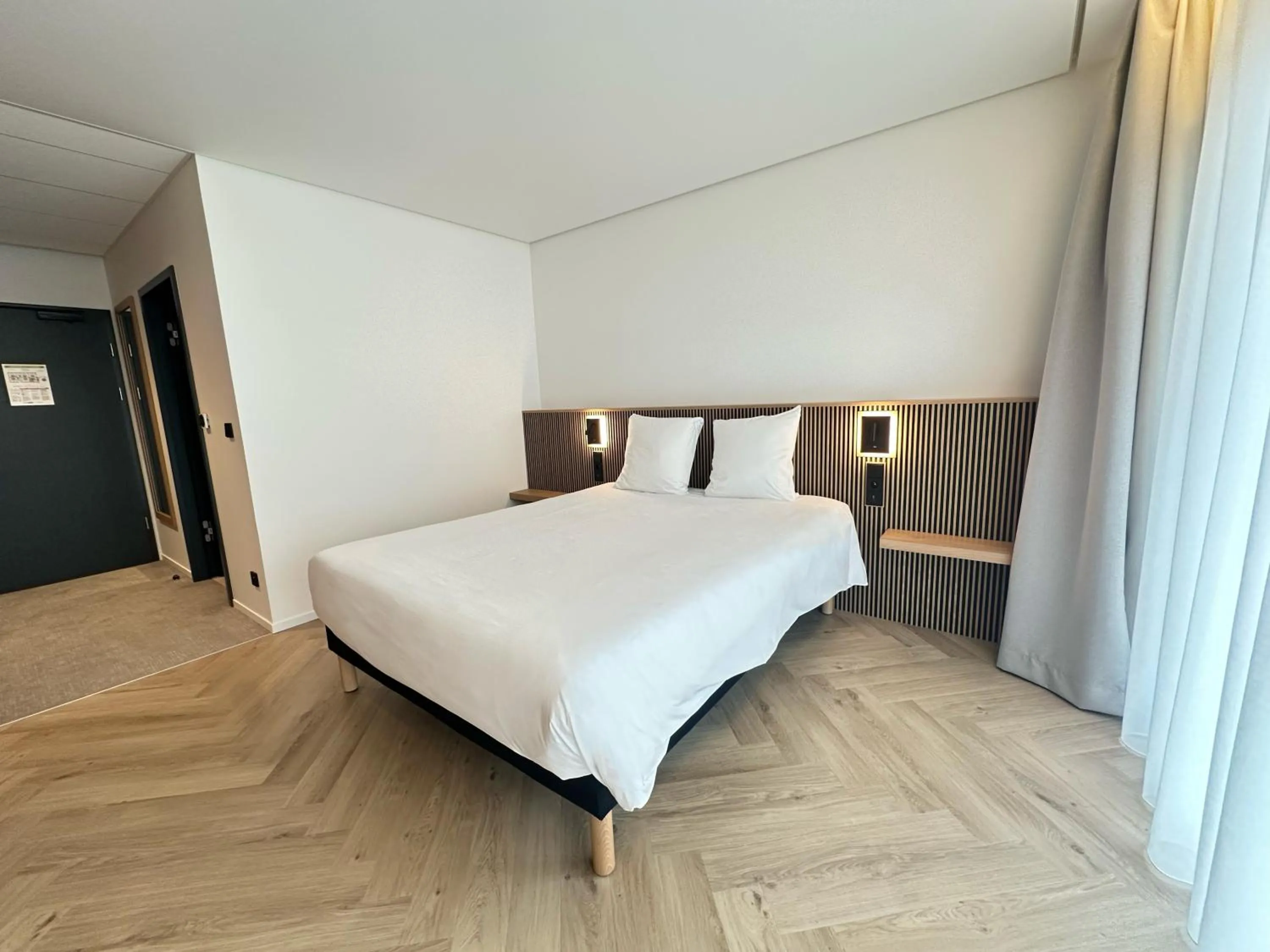 Bedroom, Bed in Brit Hotel Grand Hotel Munster