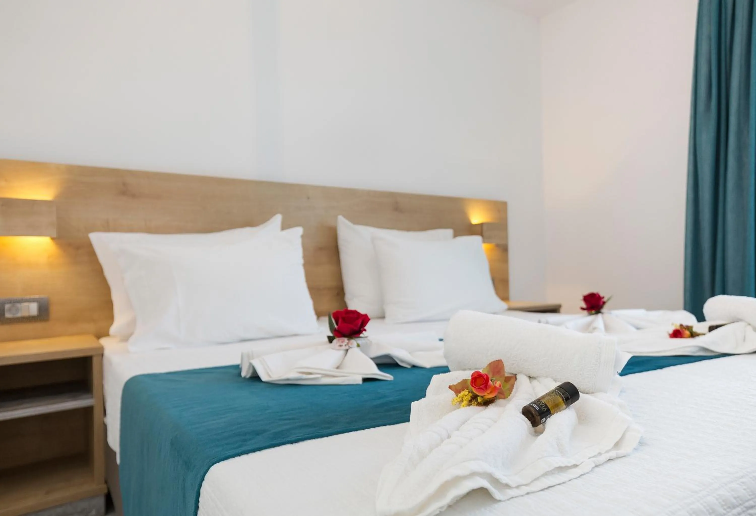 Bedroom, Bed in Castell Hotel