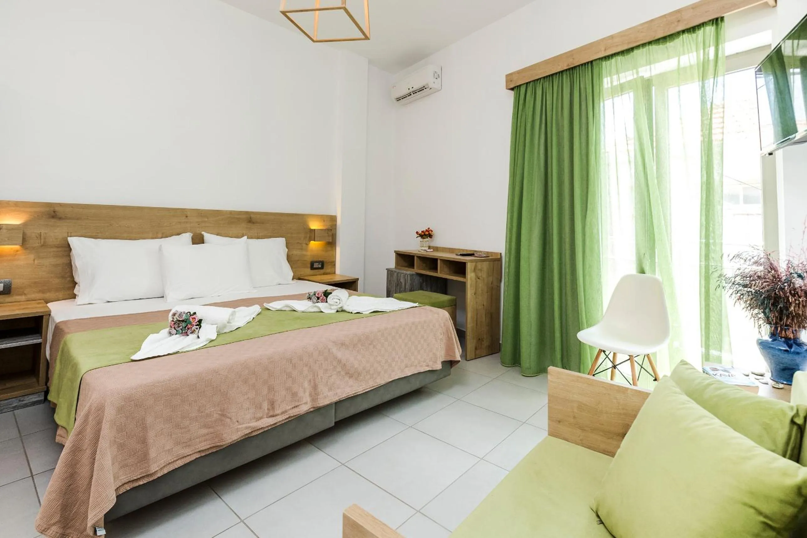 Bed in Castell Hotel