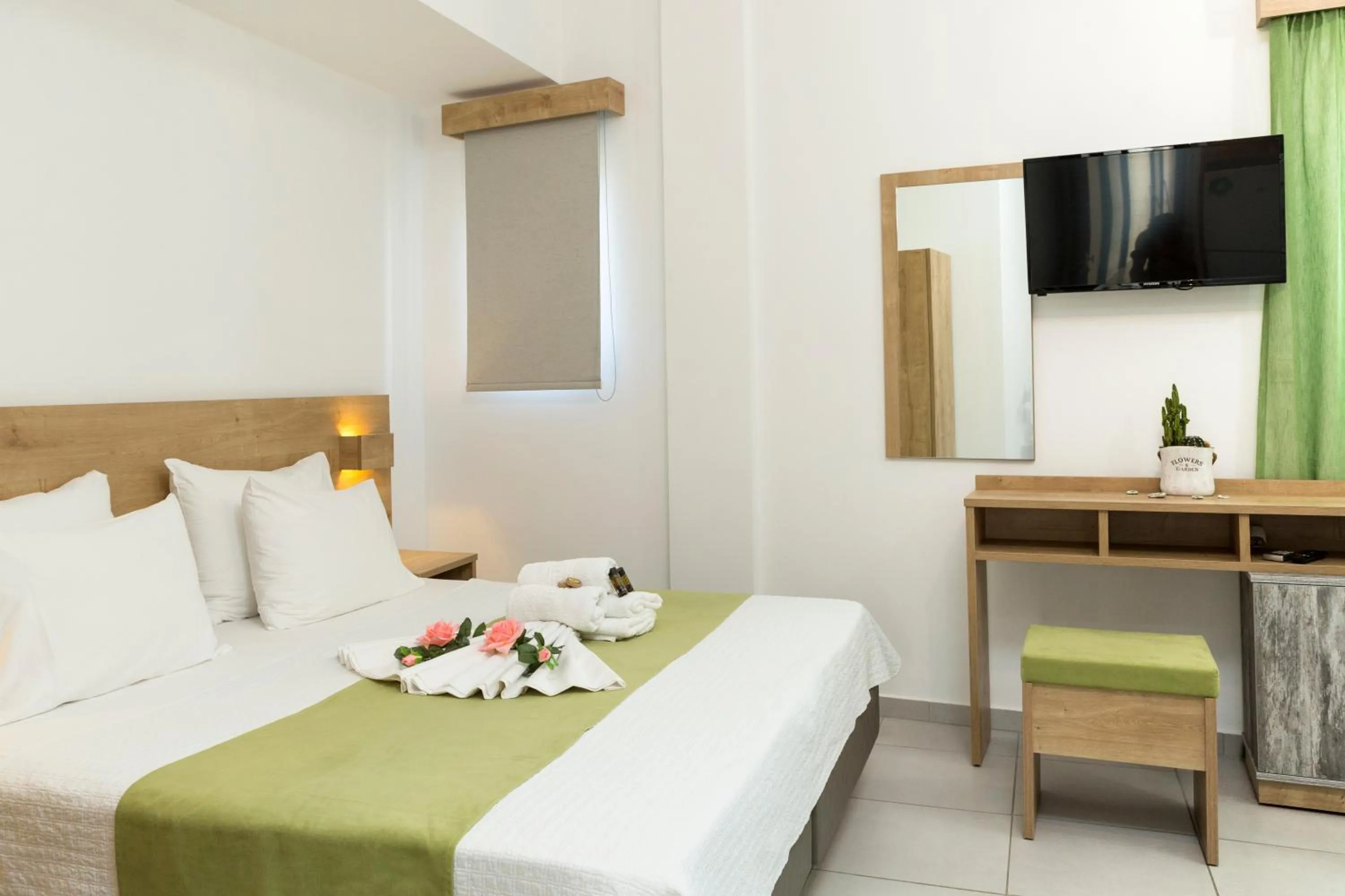 Bedroom, Bed in Castell Hotel