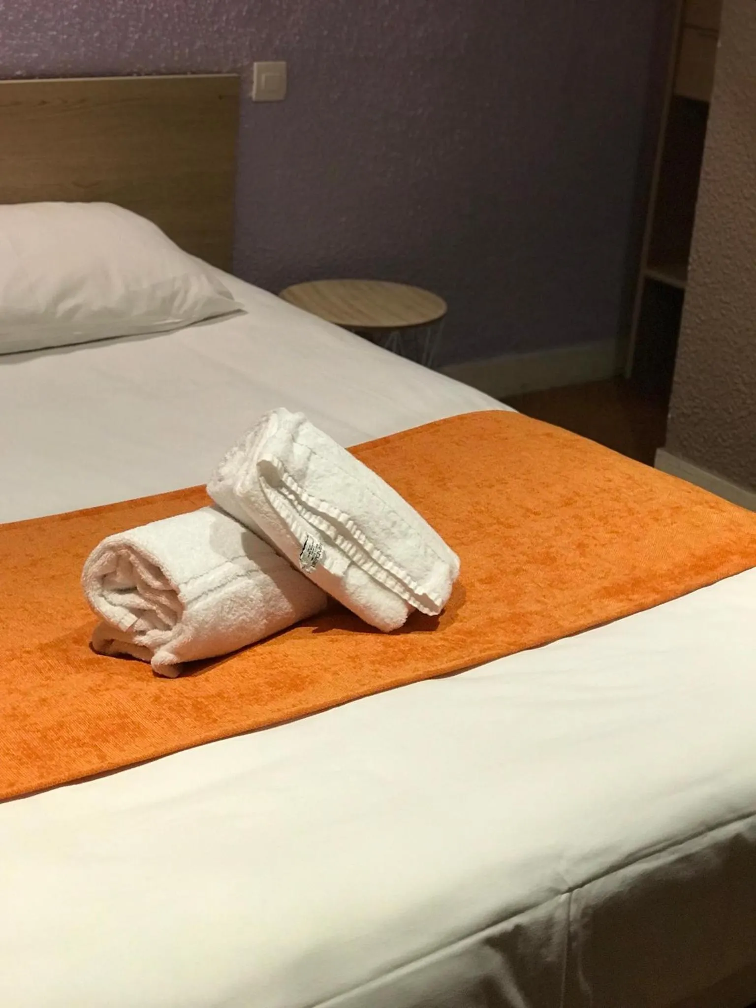 Photo of the whole room, Bed in Hotel de Bretagne