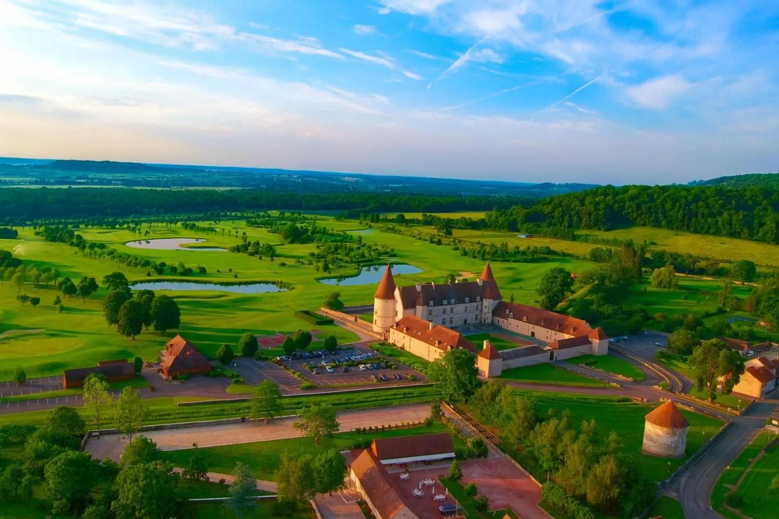 Property building in Hôtel Golf Château de Chailly