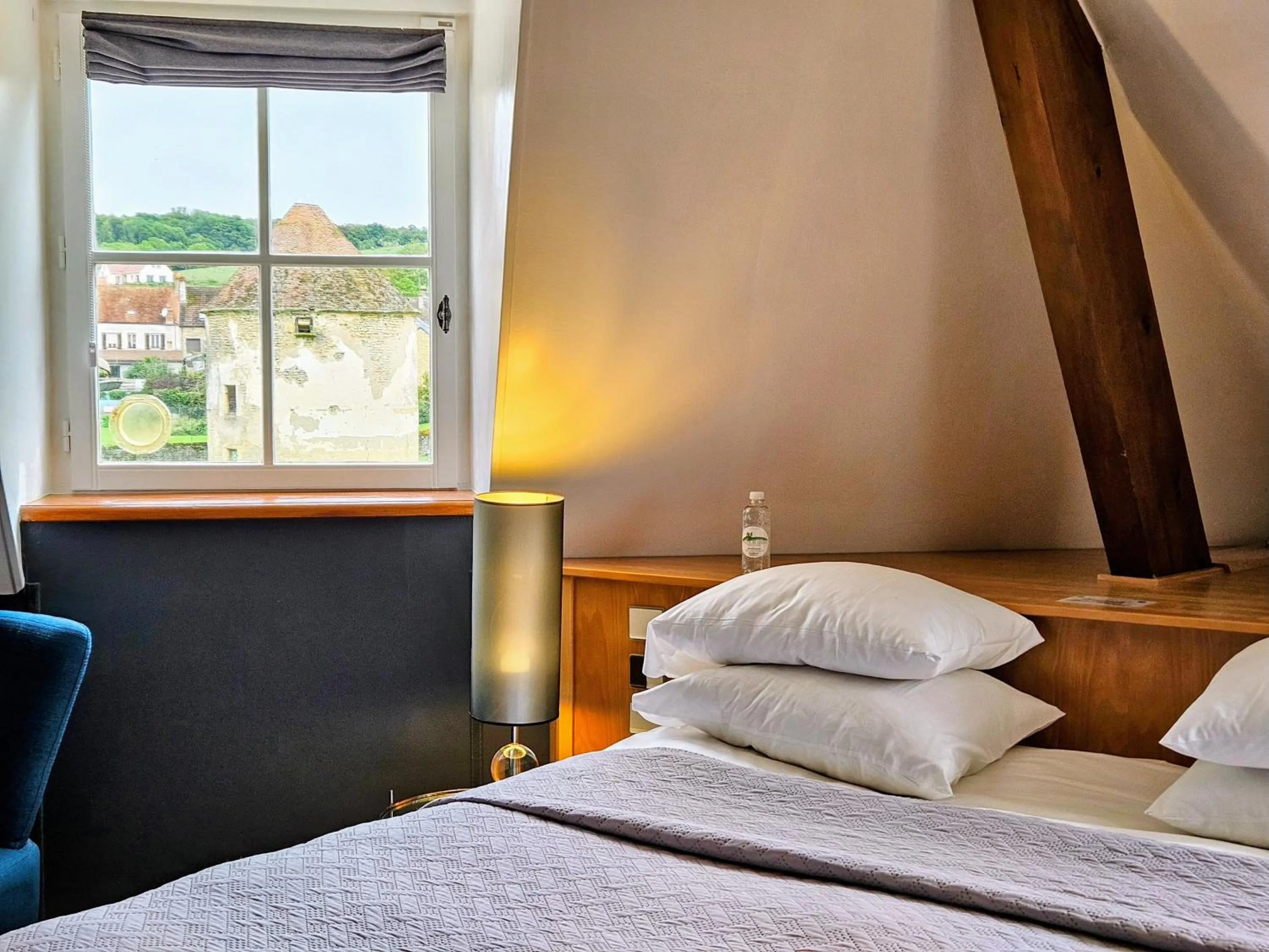 City view, Bed in Hôtel Golf Château de Chailly