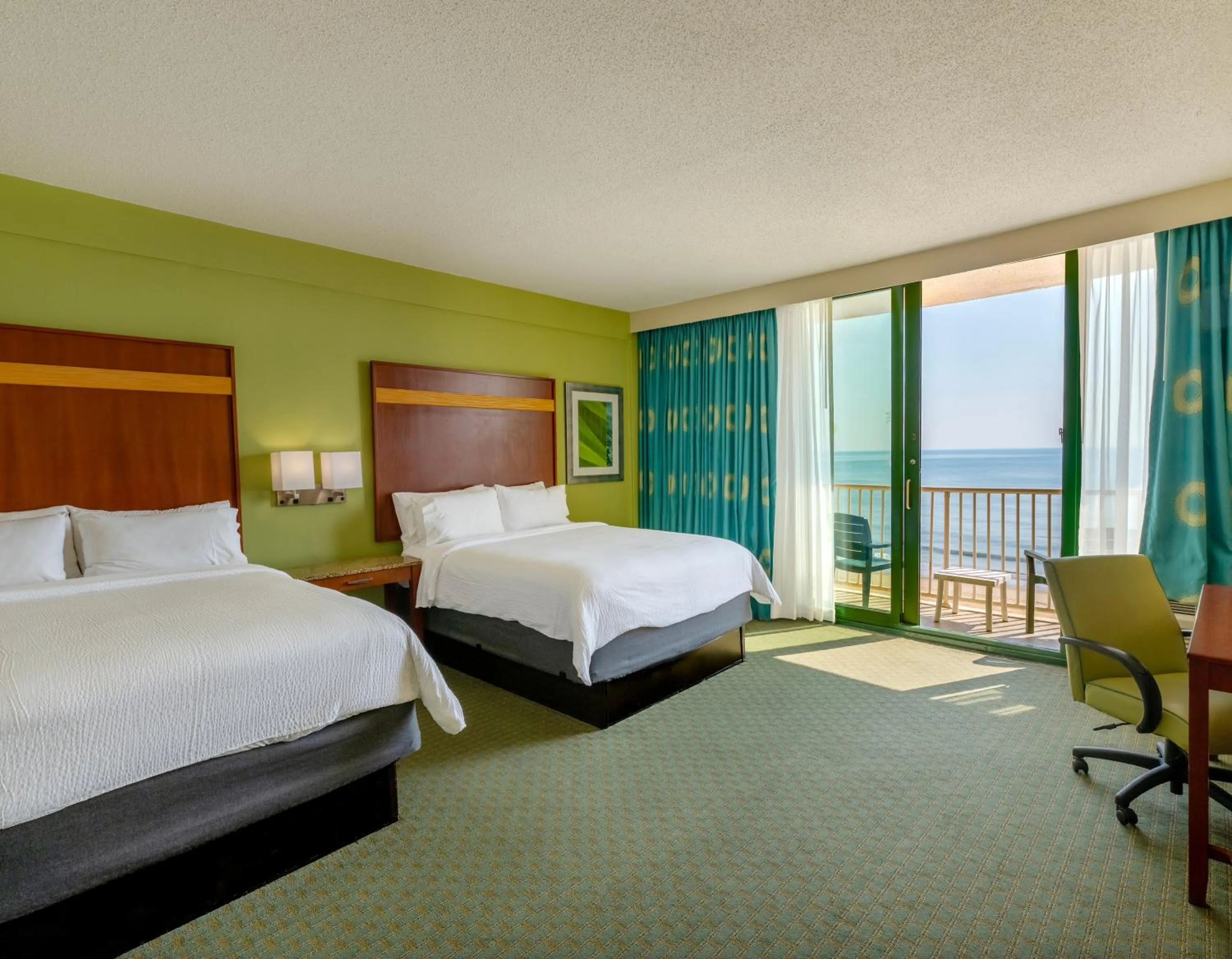 Bed in Holiday Inn & Suites Virginia Beach - North Beach by IHG