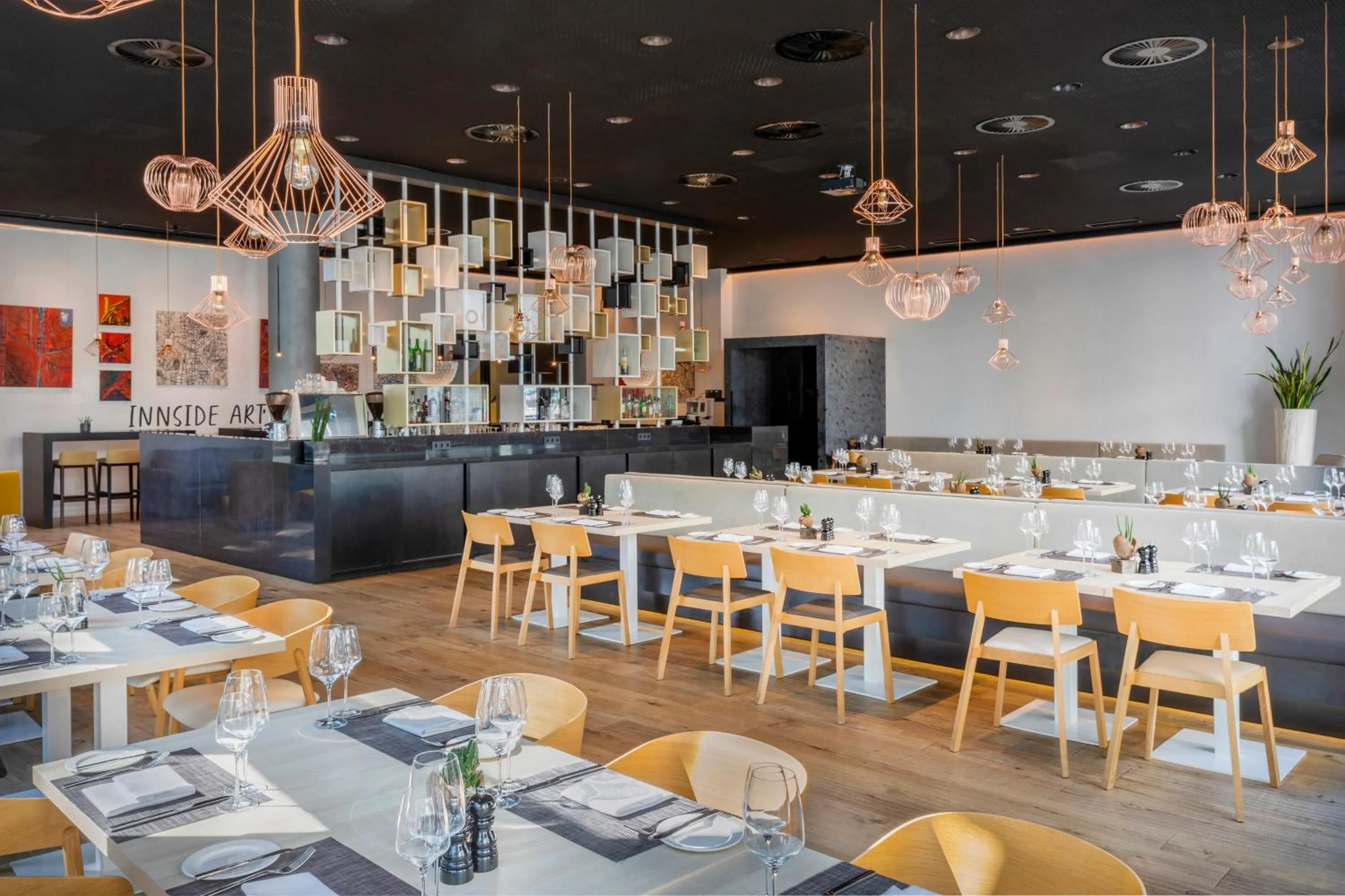 Restaurant/places to eat in INNSiDE by Meliá Frankfurt Ostend