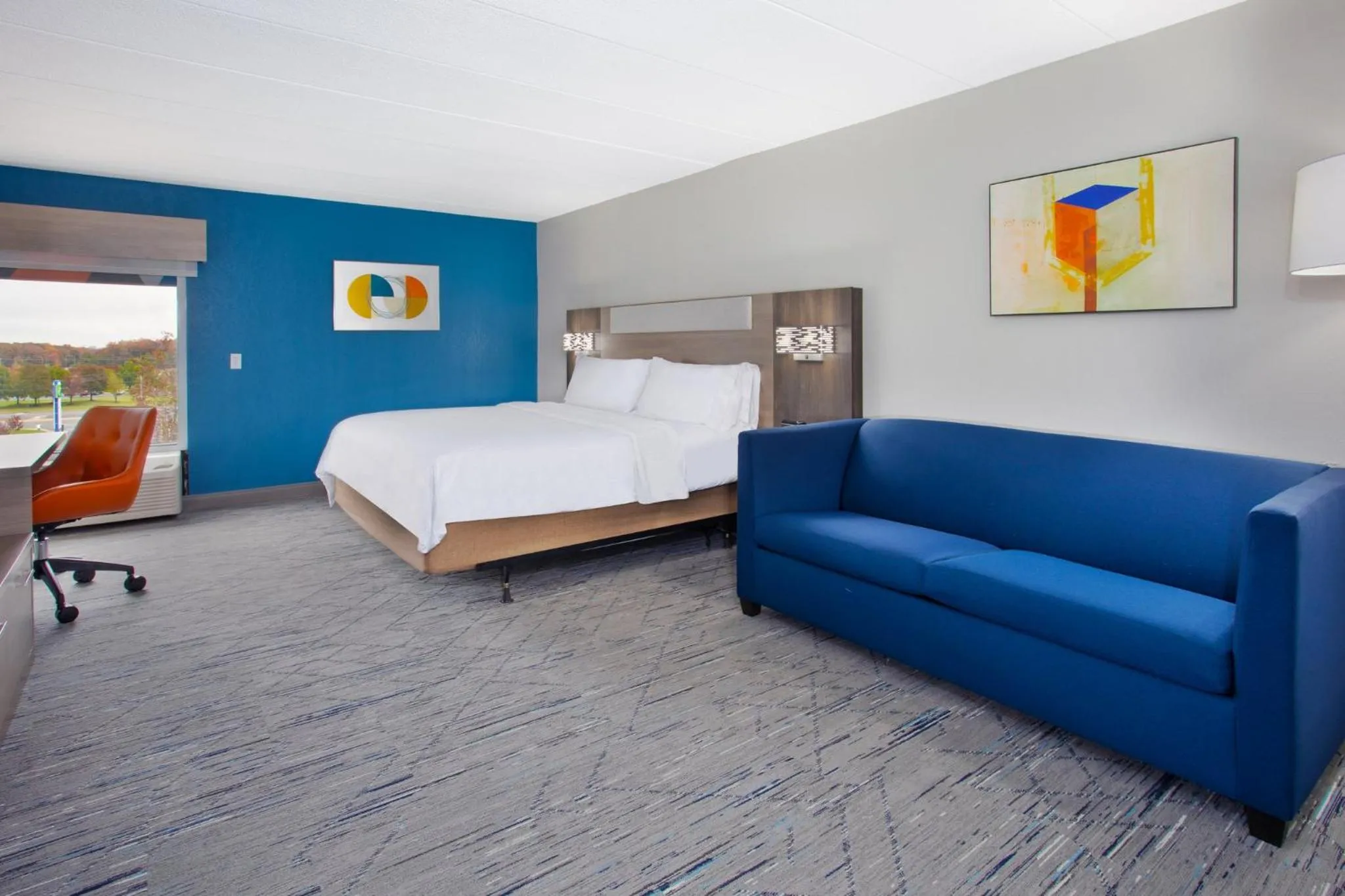 Photo of the whole room, Bed in Holiday Inn Express Hotel & Suites Dover by IHG