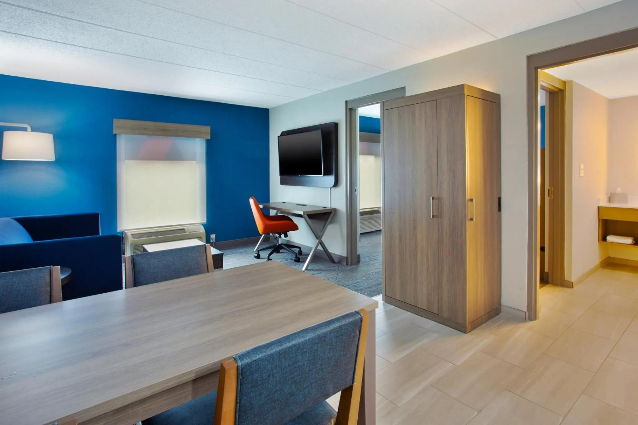 Photo of the whole room in Holiday Inn Express Hotel & Suites Dover by IHG