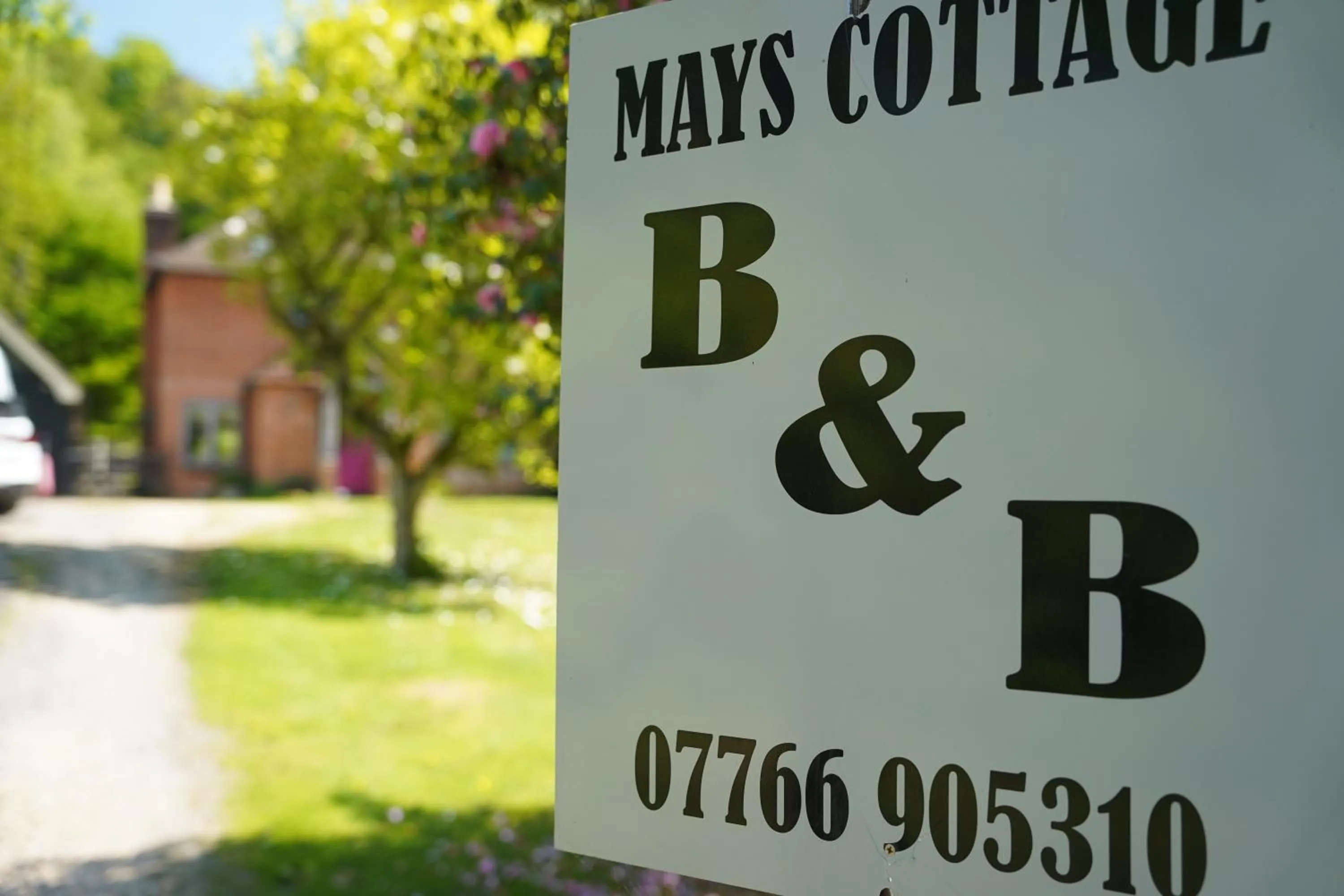 Mays Cottage Bed and Breakfast