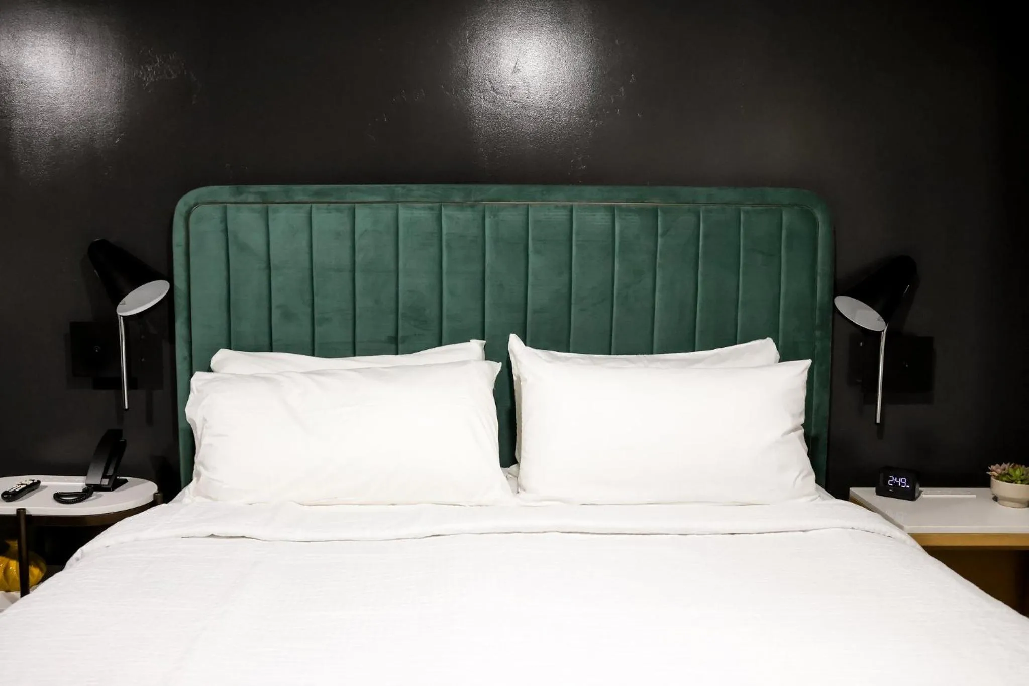 Photo of the whole room, Bed in voco Flagstaff by IHG