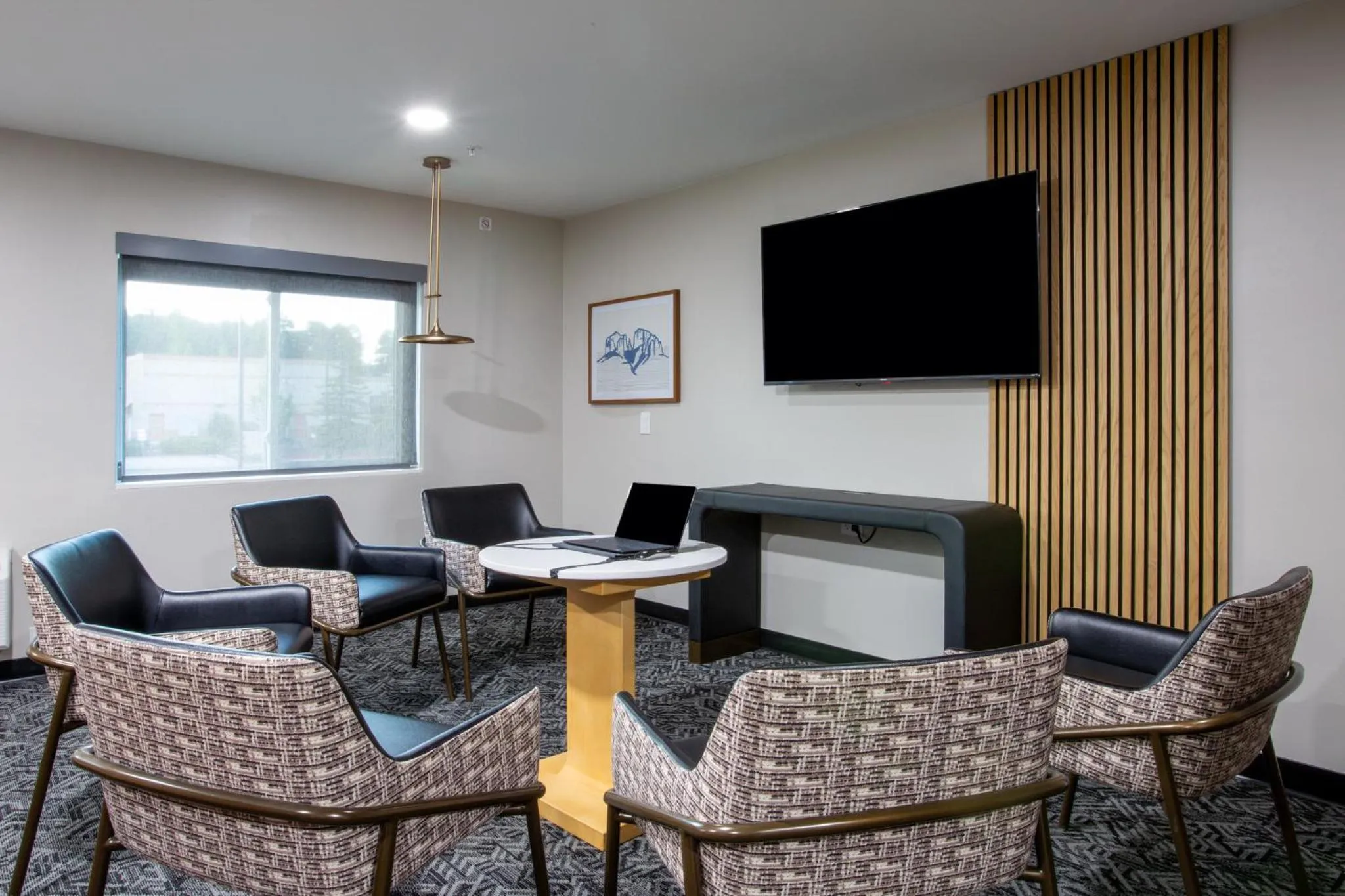 Meeting/conference room in voco Flagstaff by IHG