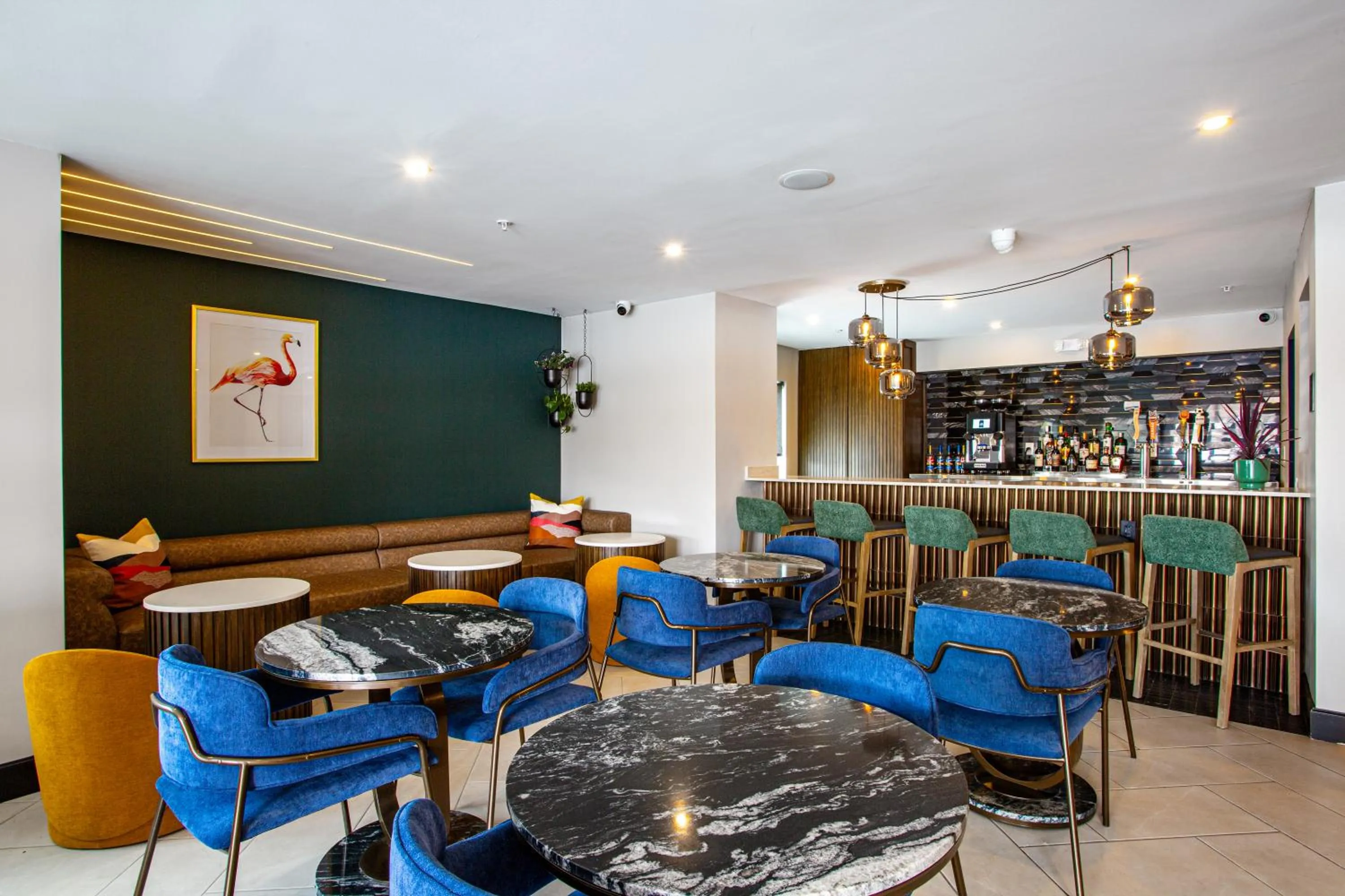 Lounge or bar in voco Flagstaff by IHG