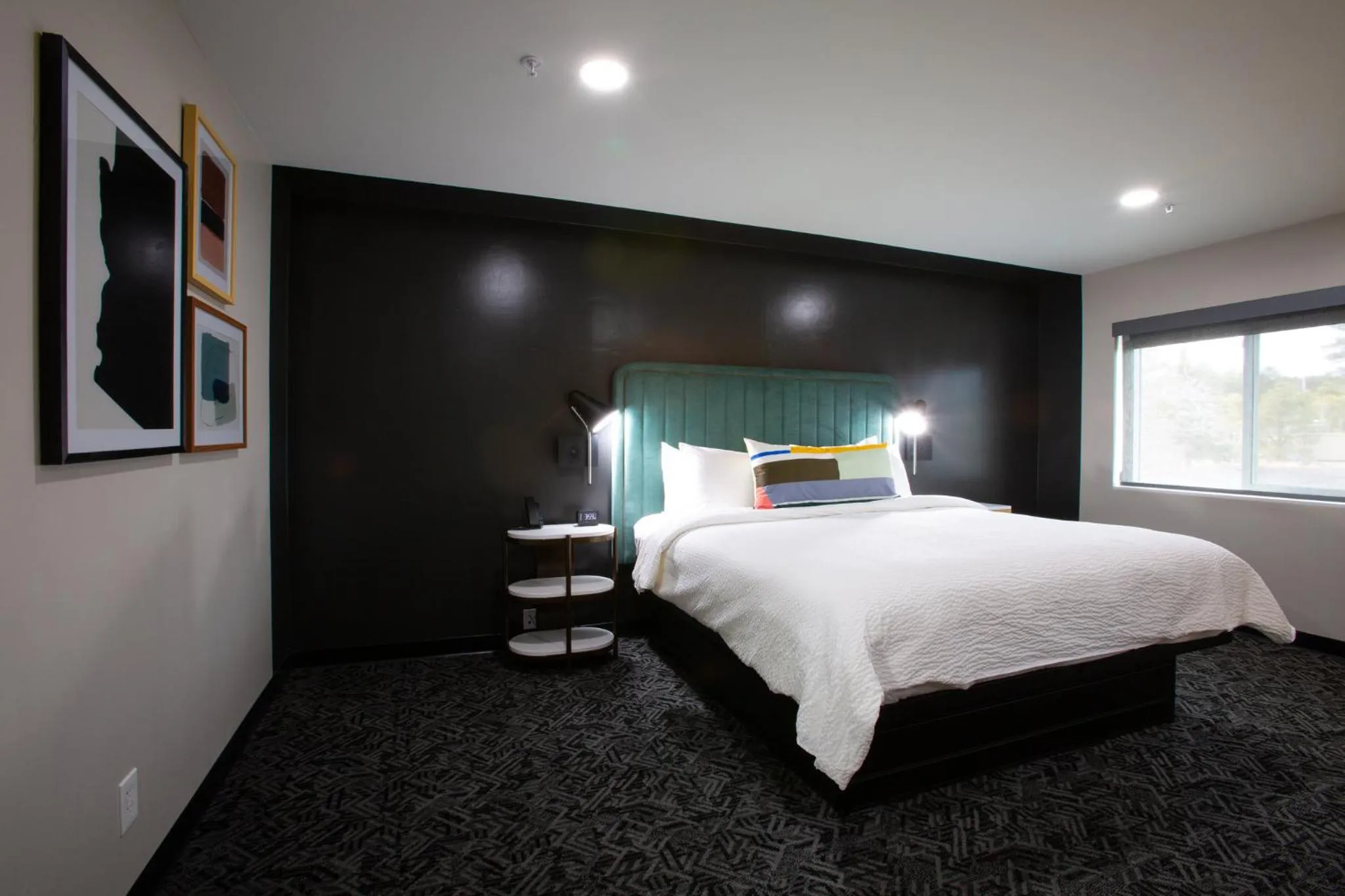 Photo of the whole room, Bed in voco Flagstaff by IHG