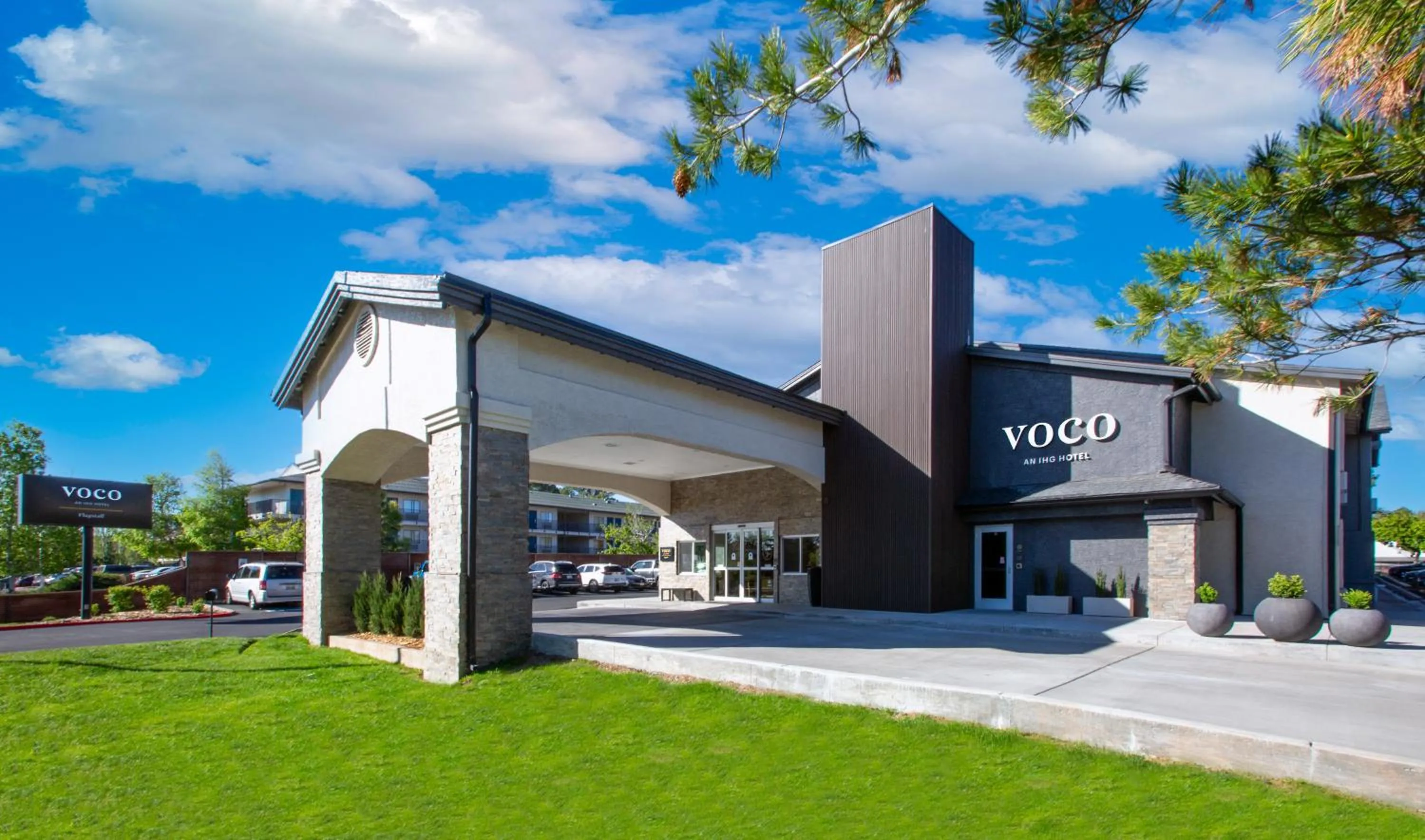 Property building in voco Flagstaff by IHG