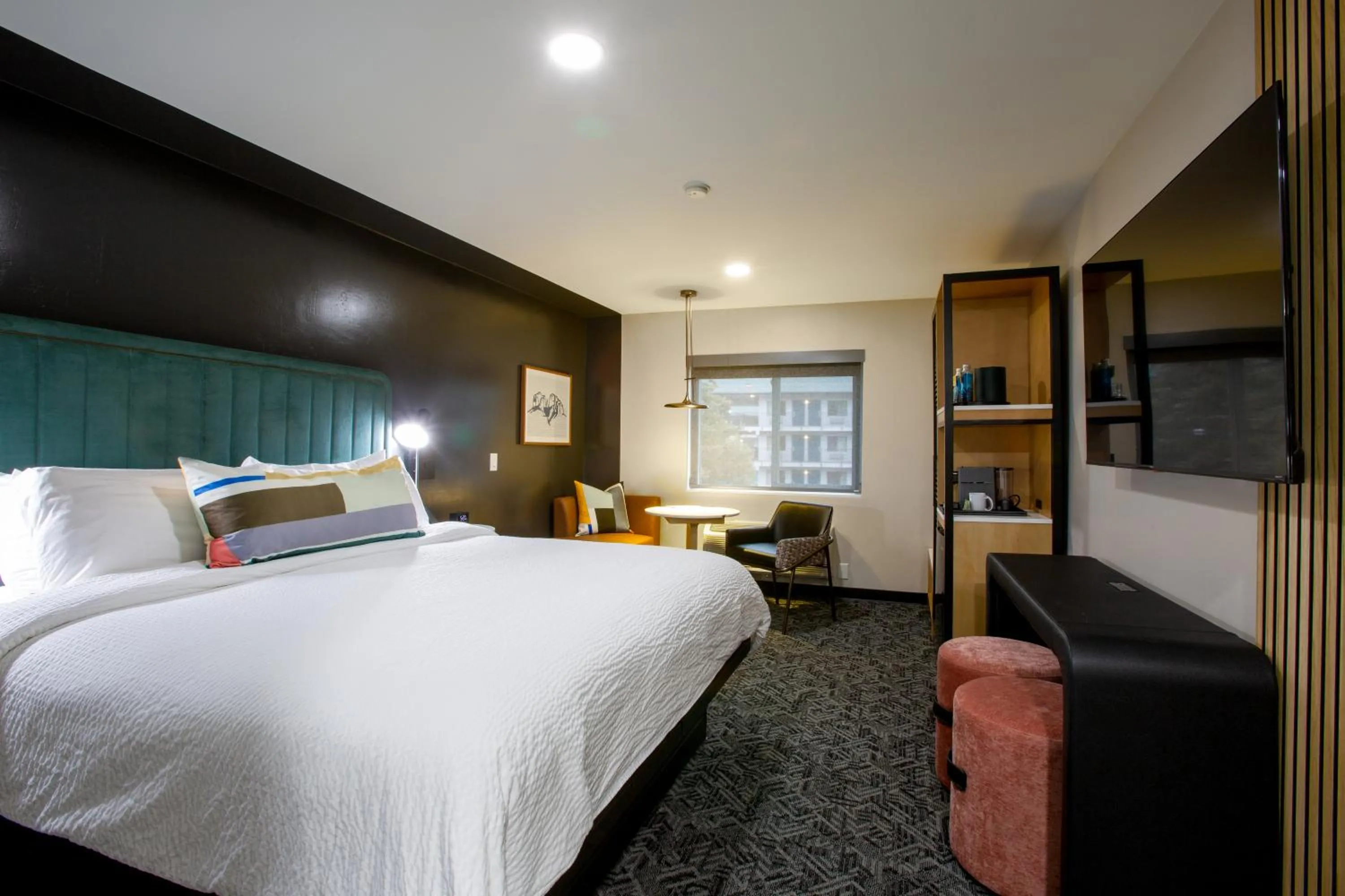 Bedroom, Bed in voco Flagstaff by IHG