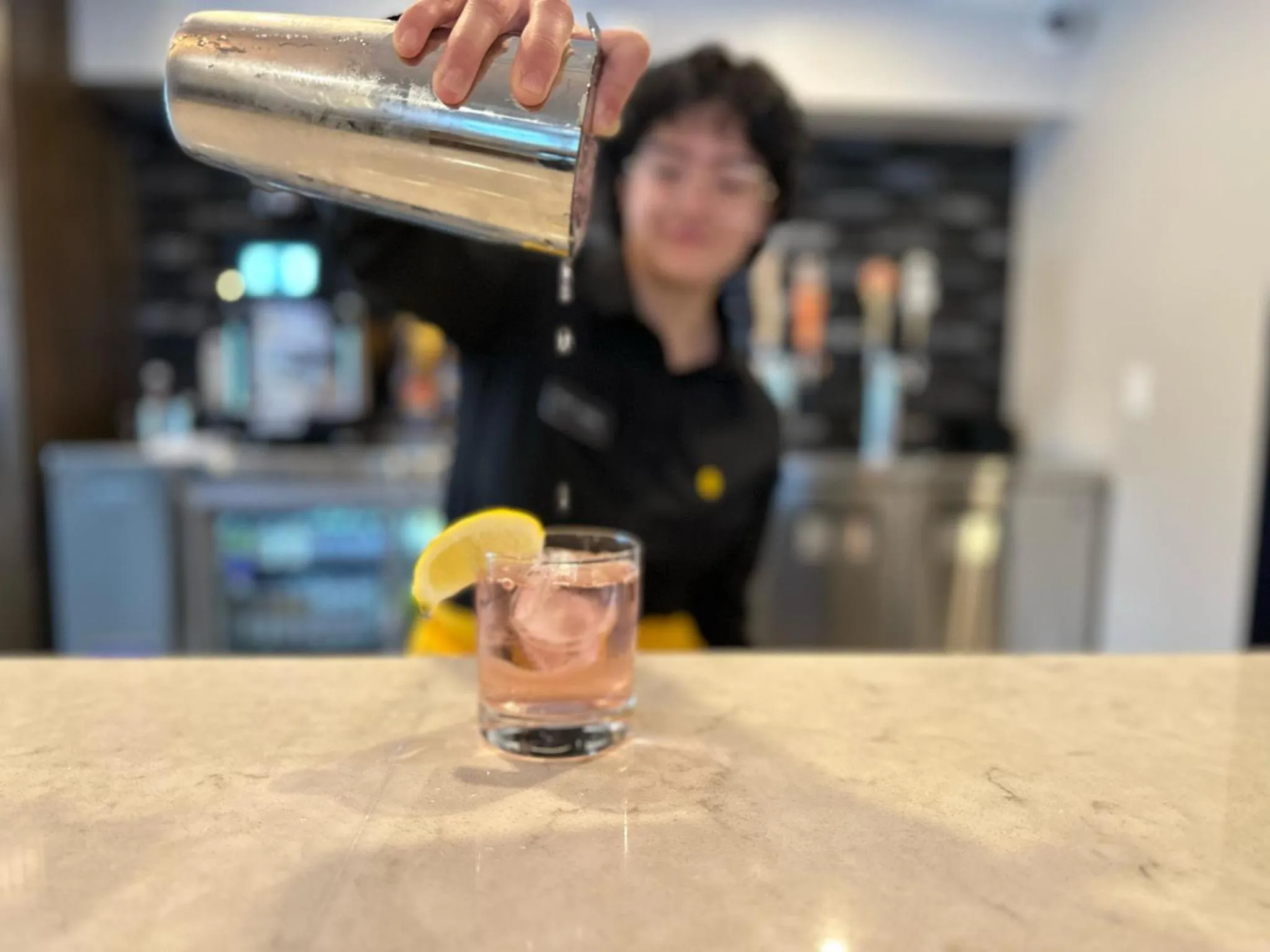 Lounge or bar in voco Flagstaff by IHG