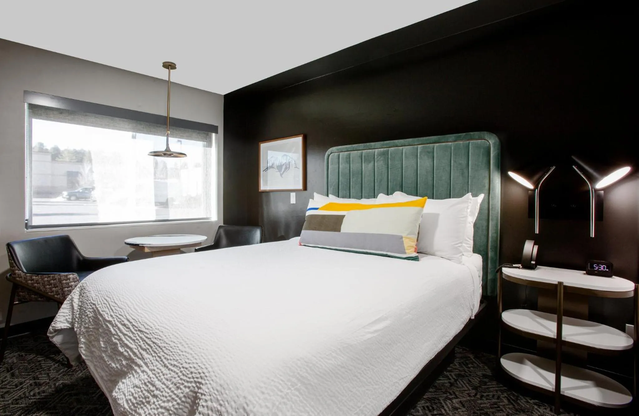 Photo of the whole room, Bed in voco Flagstaff by IHG