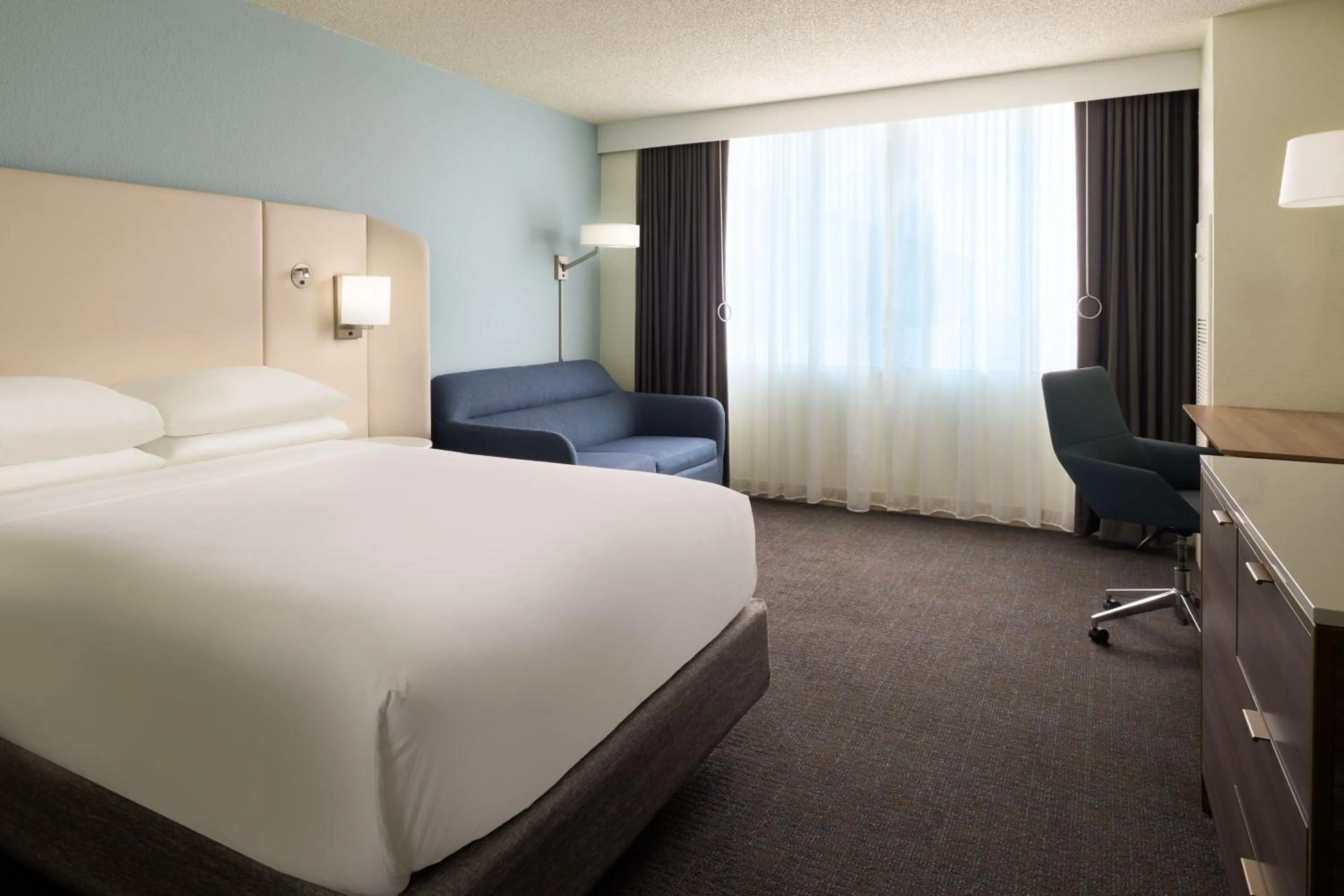 Photo of the whole room, Bed in Holiday Inn Palm Beach-Airport Conf Ctr, an IHG Hotel