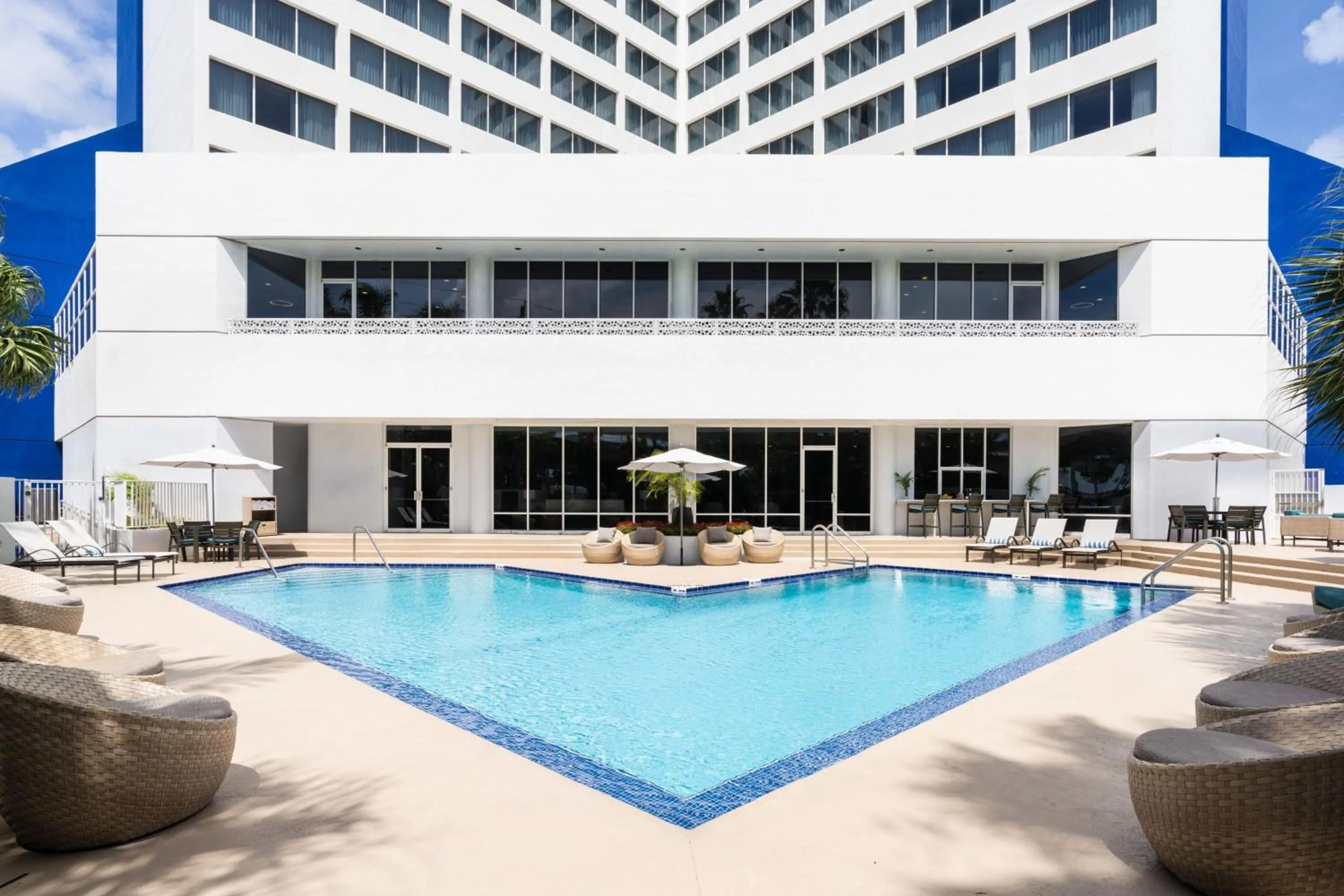 Swimming pool in Holiday Inn Palm Beach-Airport Conf Ctr, an IHG Hotel