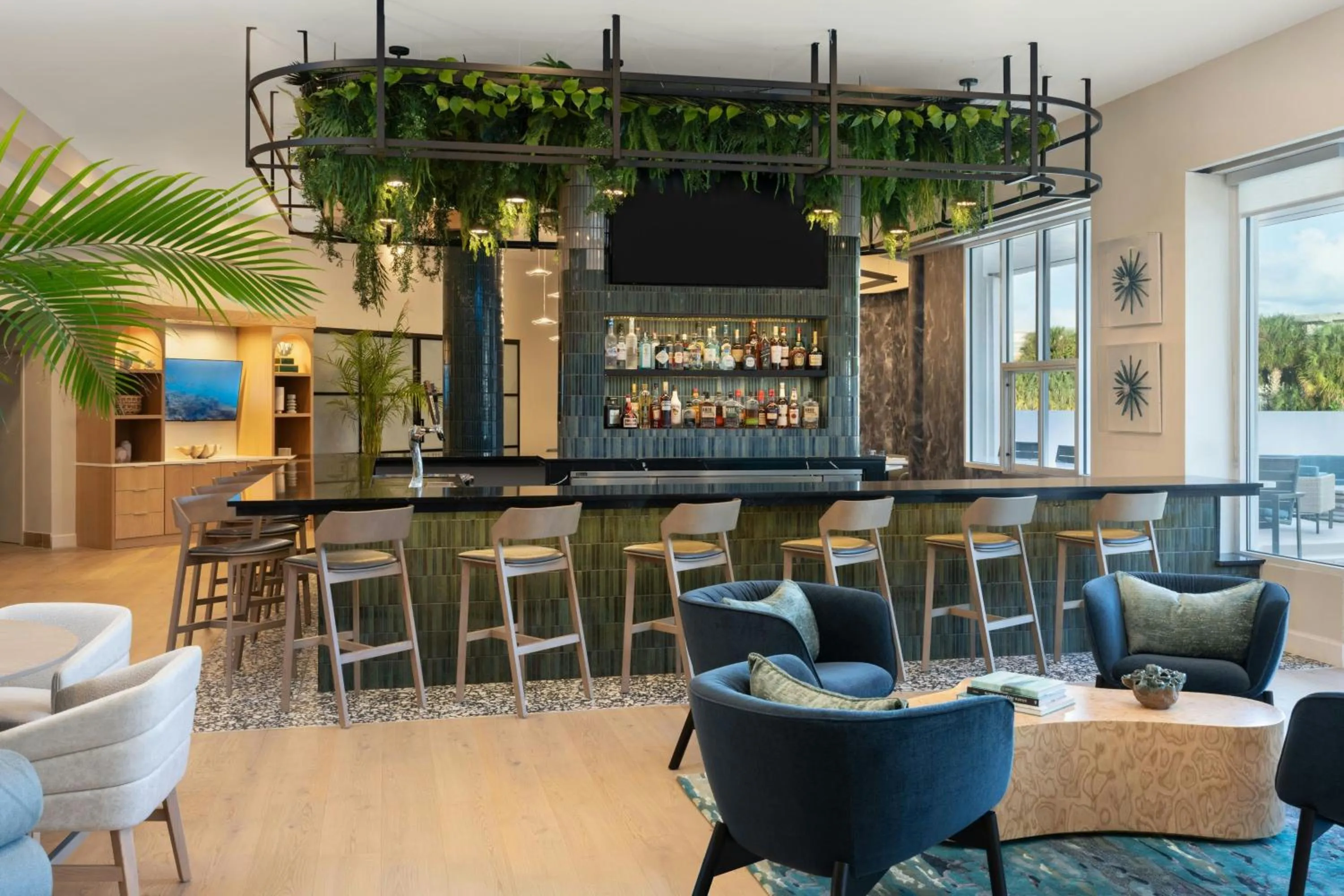 Lounge or bar in Delta Hotels by Marriott West Palm Beach