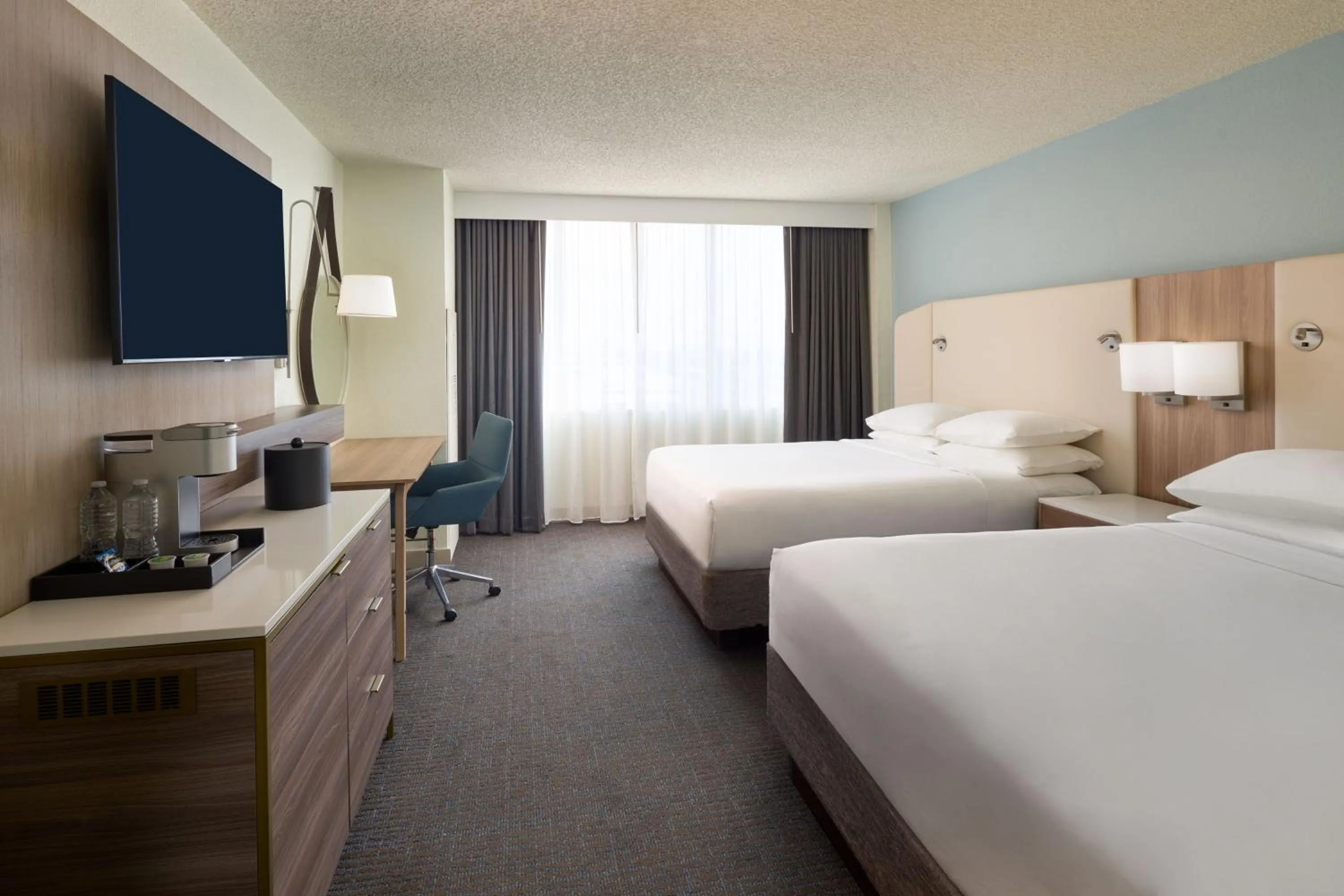 Photo of the whole room, Bed in Holiday Inn Palm Beach-Airport Conf Ctr, an IHG Hotel