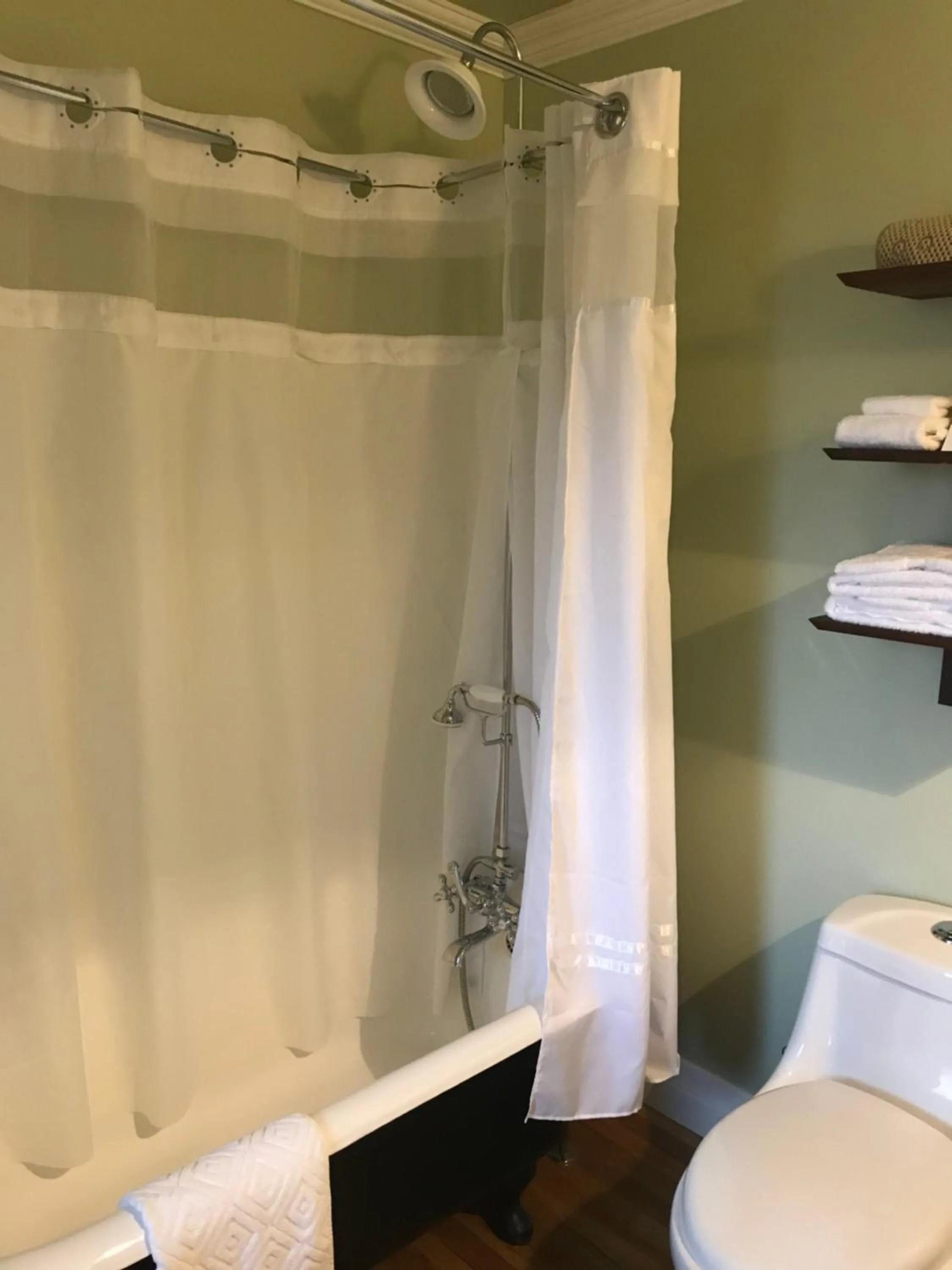 Bathroom in La Maison Collins B&B