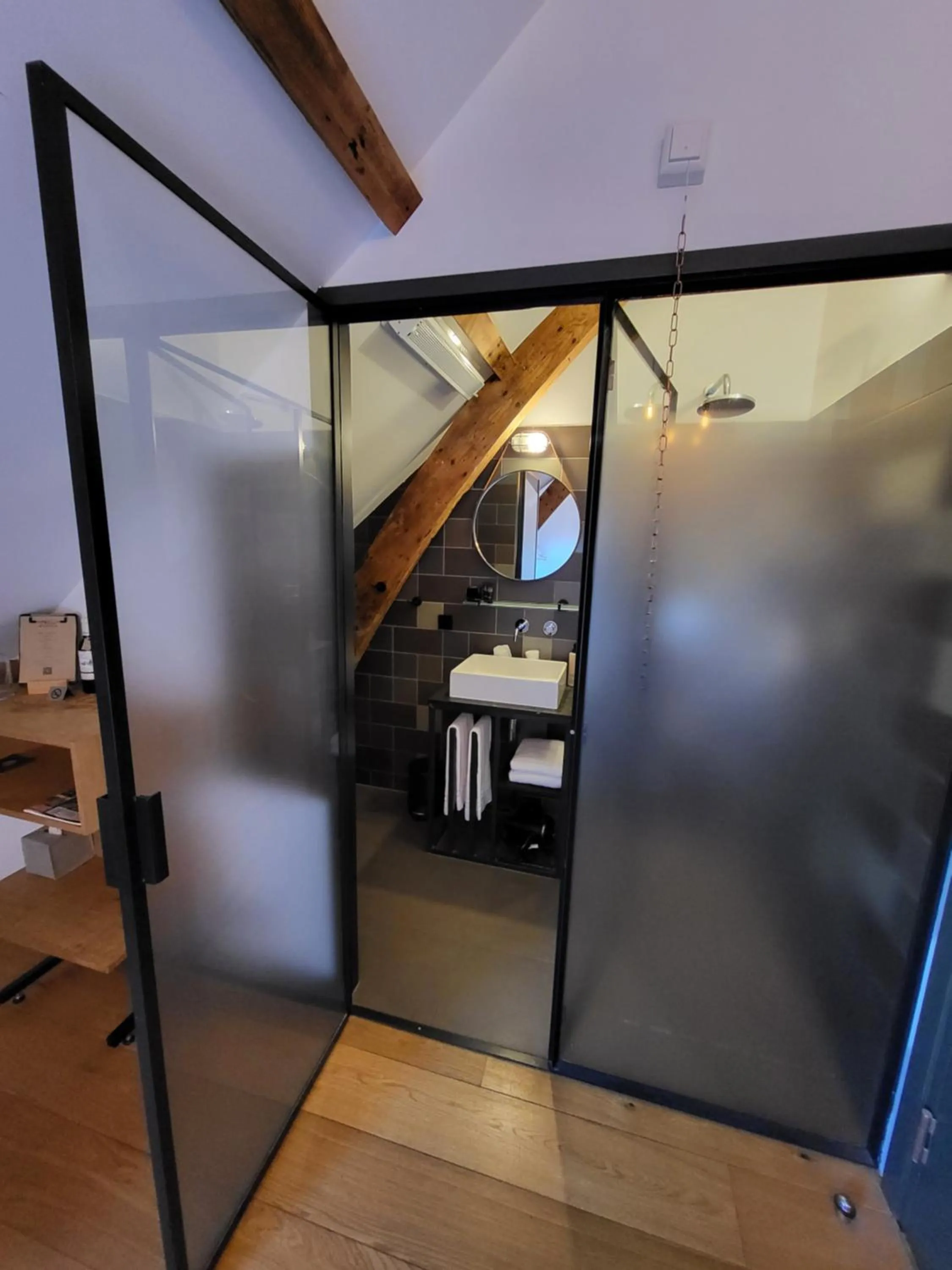 Bathroom, Bed in Boutique Hotel d'Oude Morsch