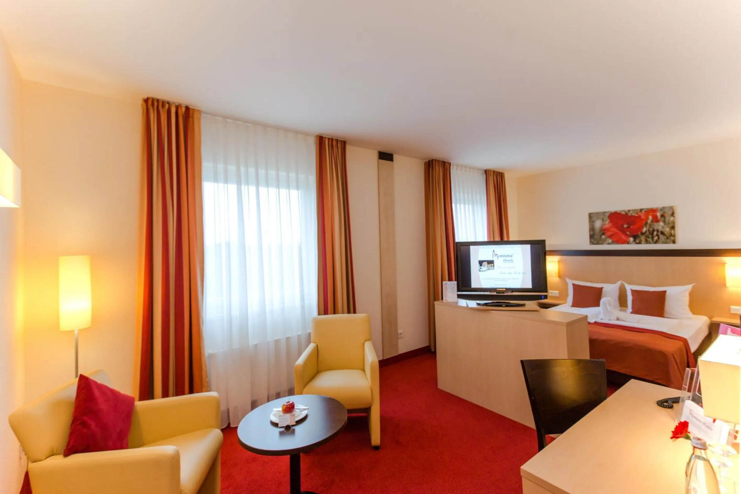 Photo of the whole room, Bed in Montana-Hotel Ellwangen