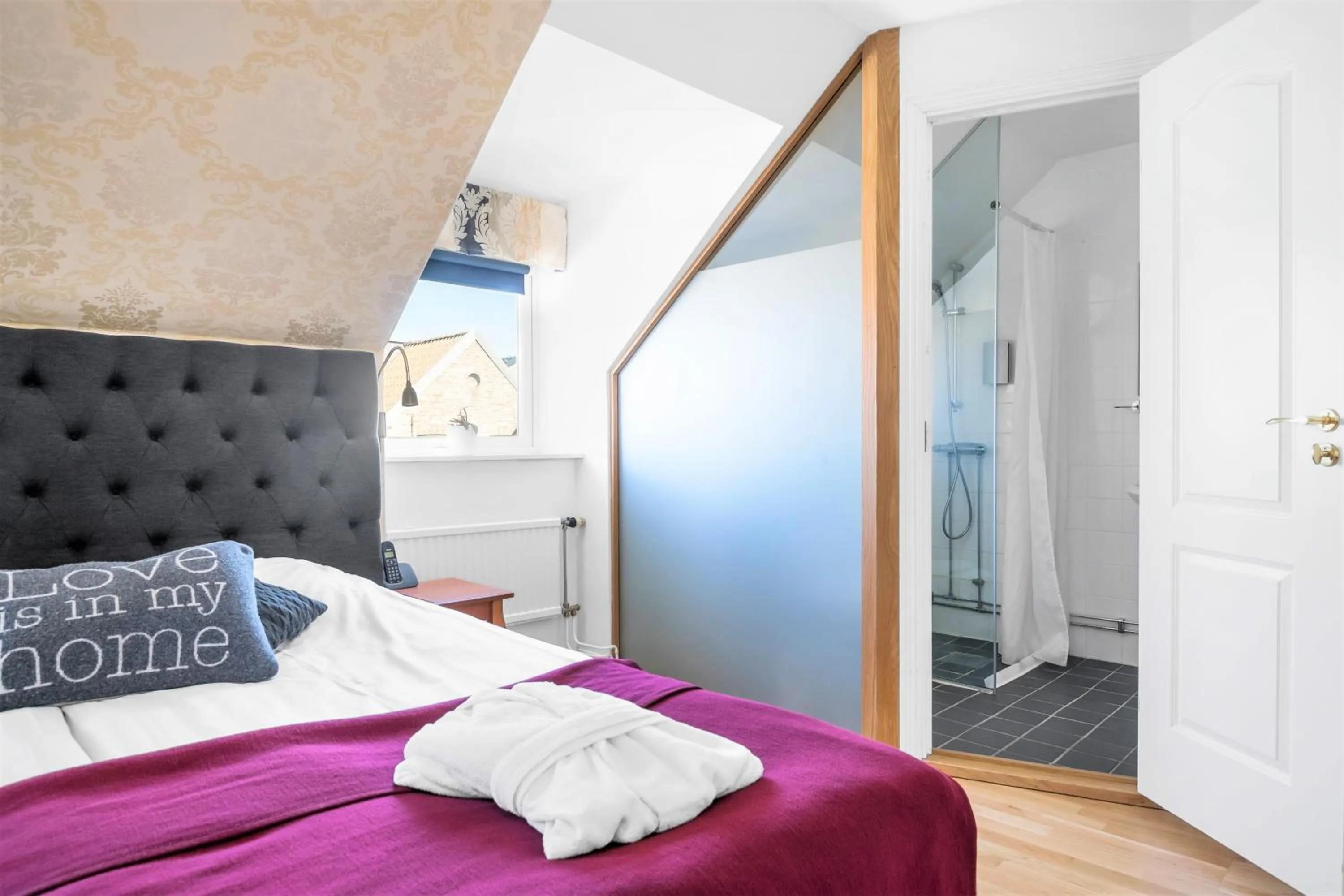 Bed in Hotel Concordia