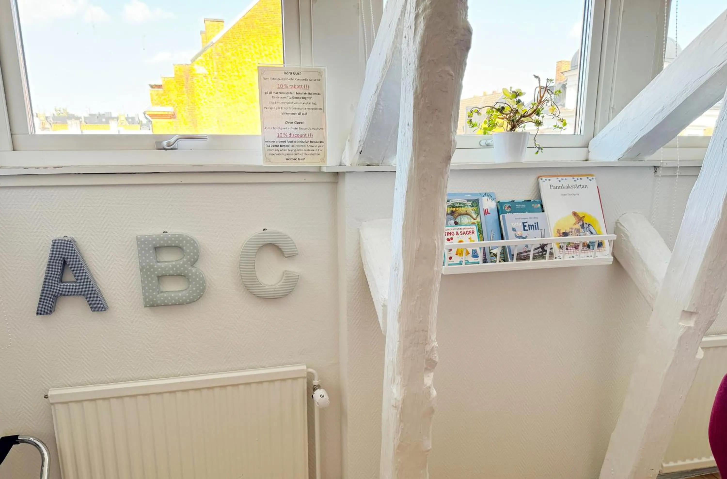 children in Hotel Concordia