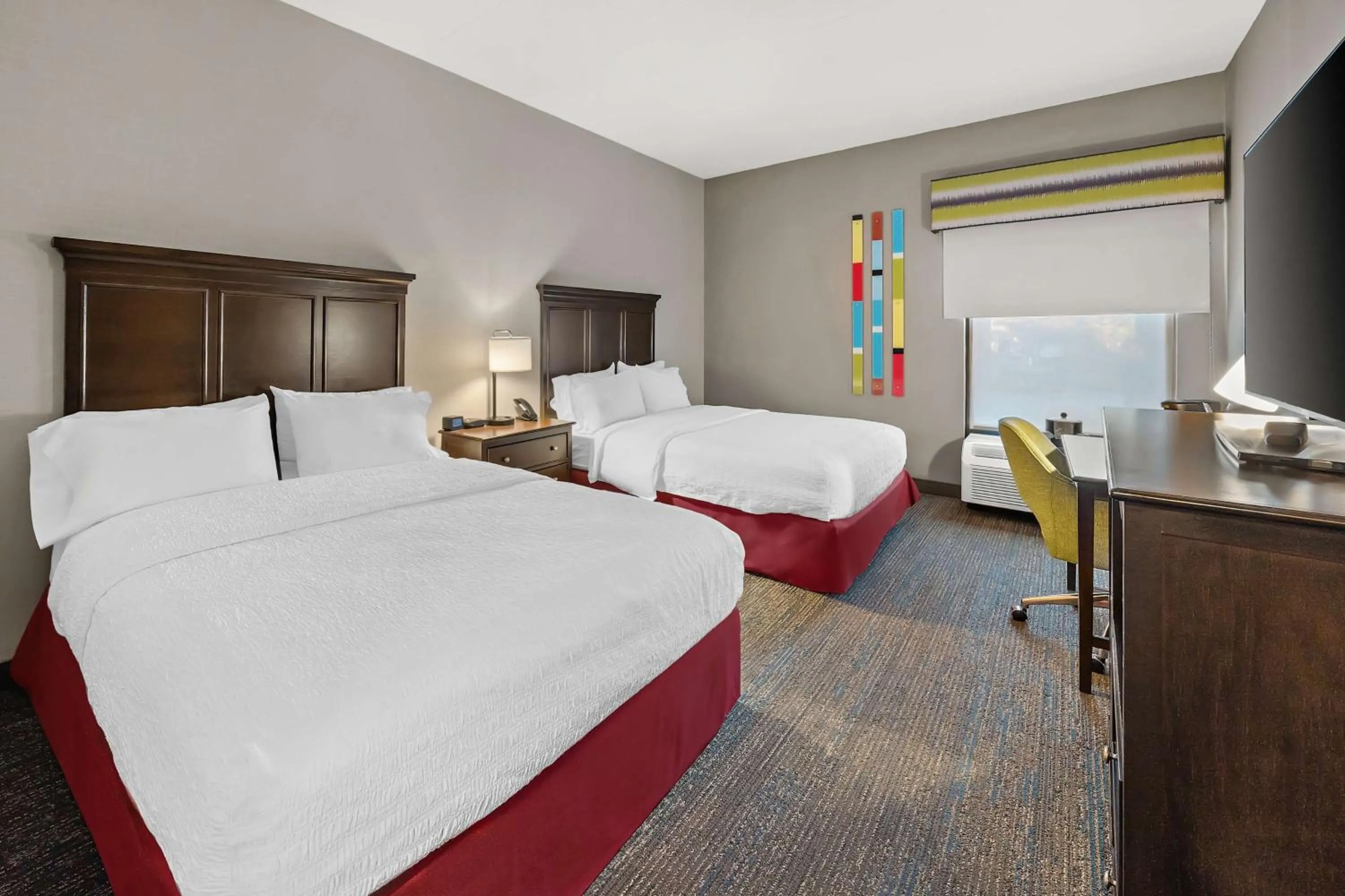 Bed in Hampton Inn New Bedford/Fairhaven