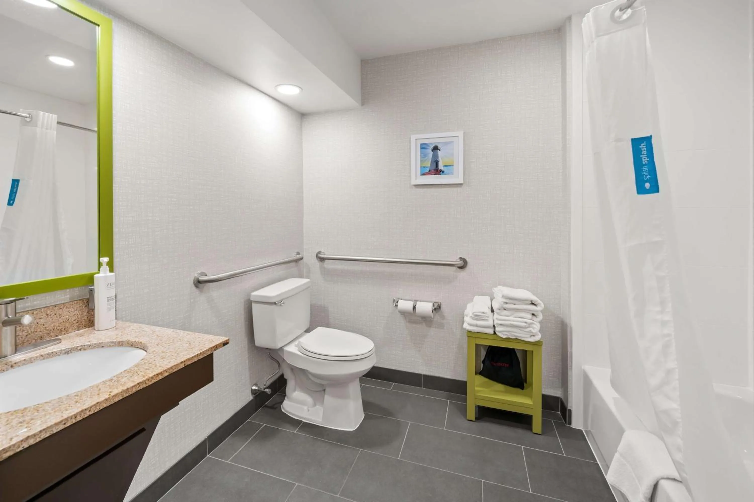 Bathroom in Hampton Inn New Bedford/Fairhaven