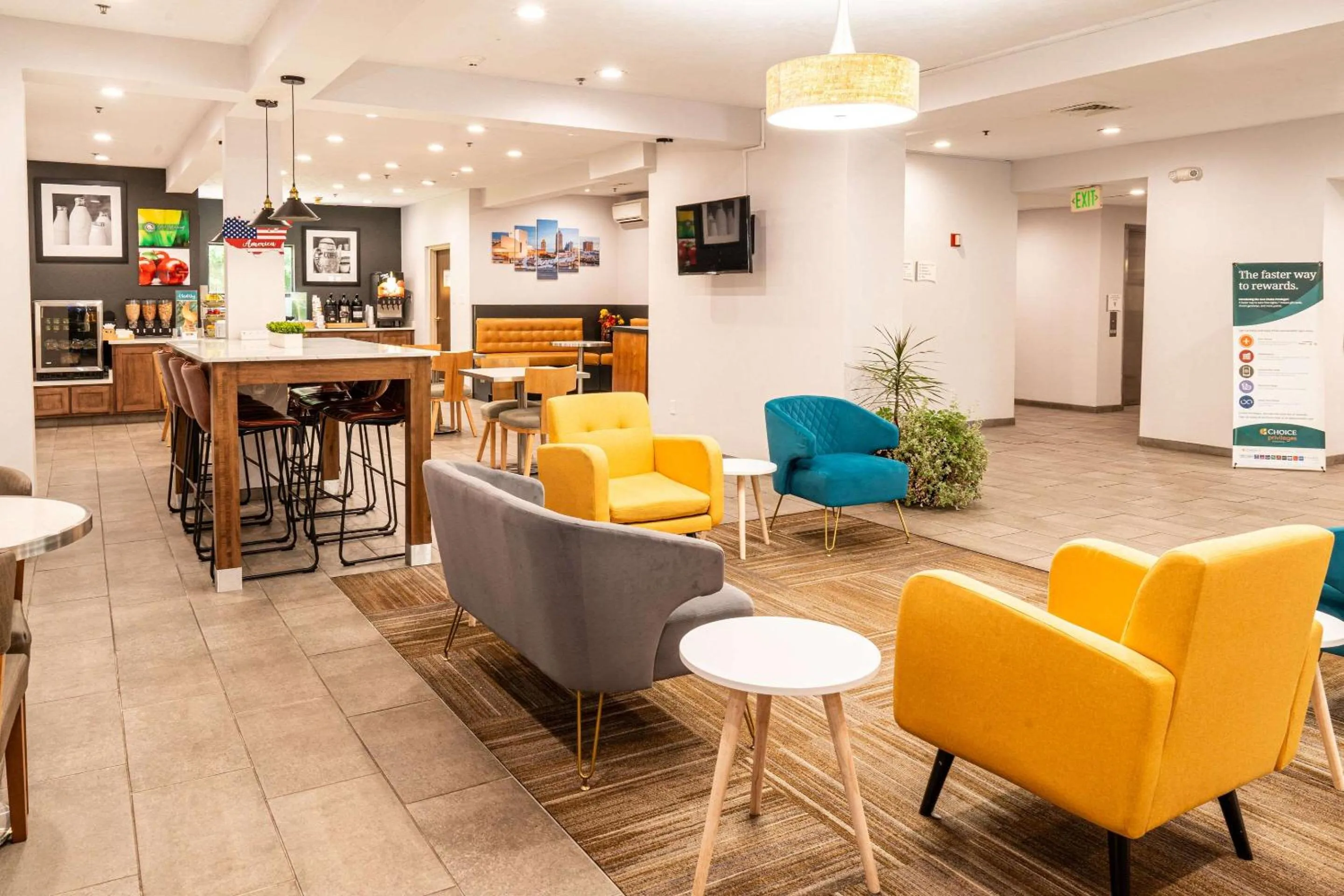 Lobby or reception in Quality Inn & Suites Oakwood Village - Cleveland South