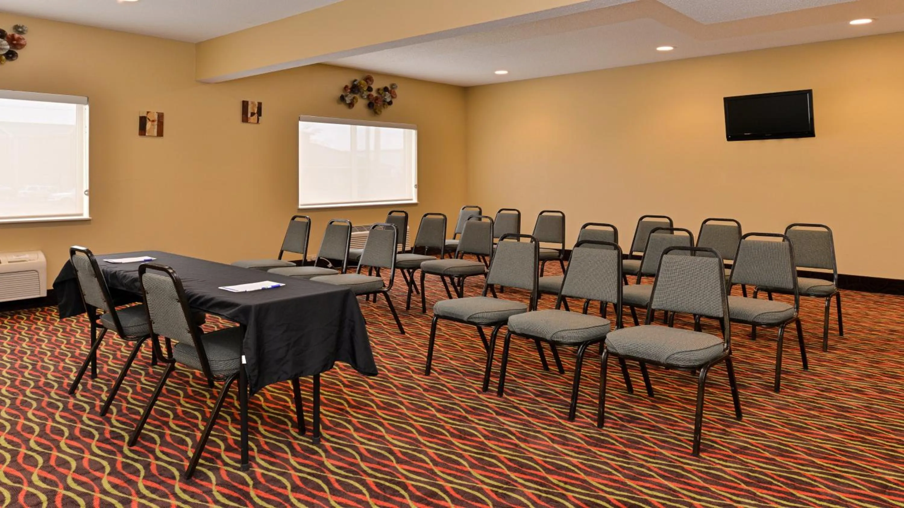 Meeting/conference room in Holiday Inn Express Hotel & Suites Cincinnati-North/Sharonville