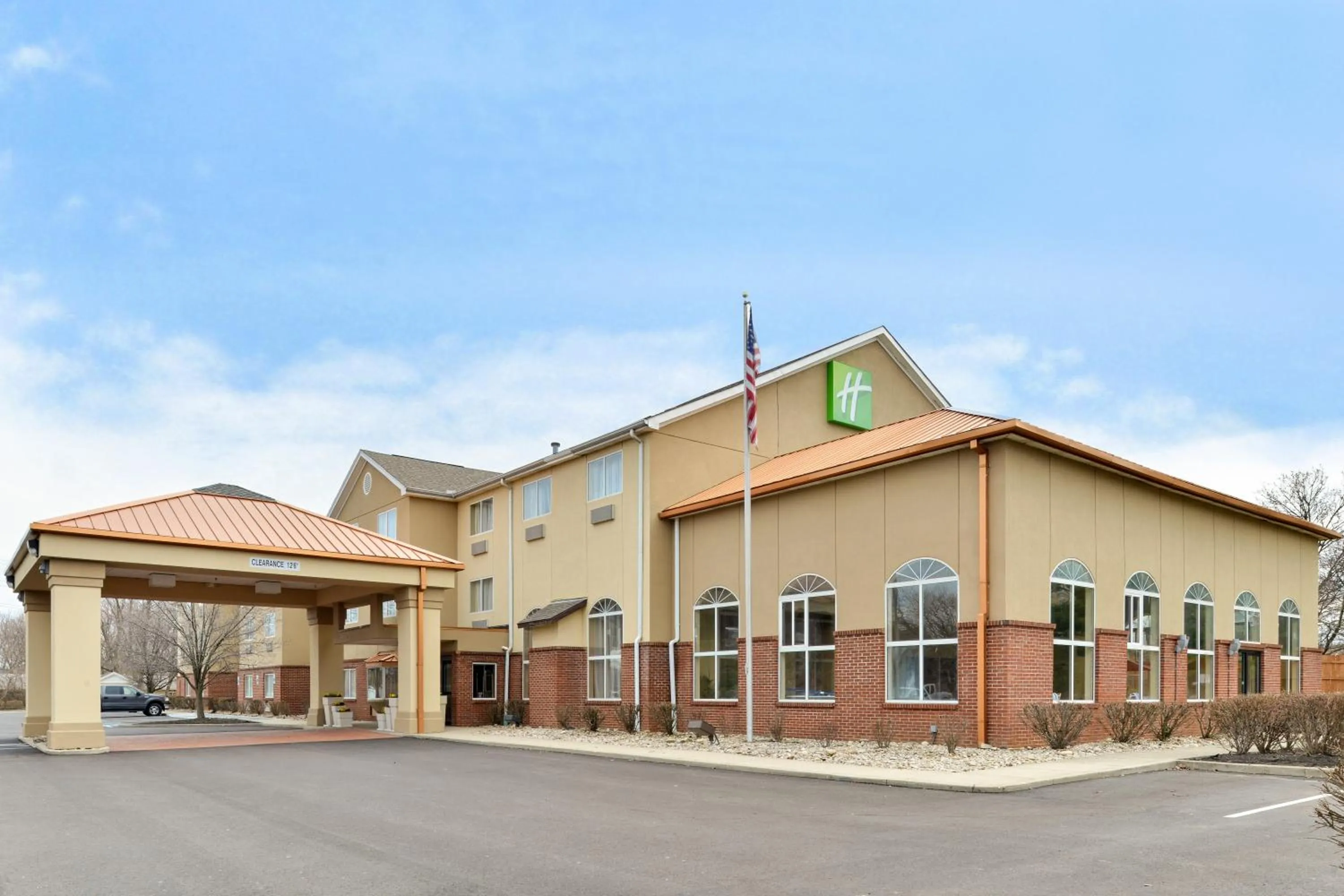 Property Building in Holiday Inn Express Hotel & Suites Cincinnati-North/Sharonville