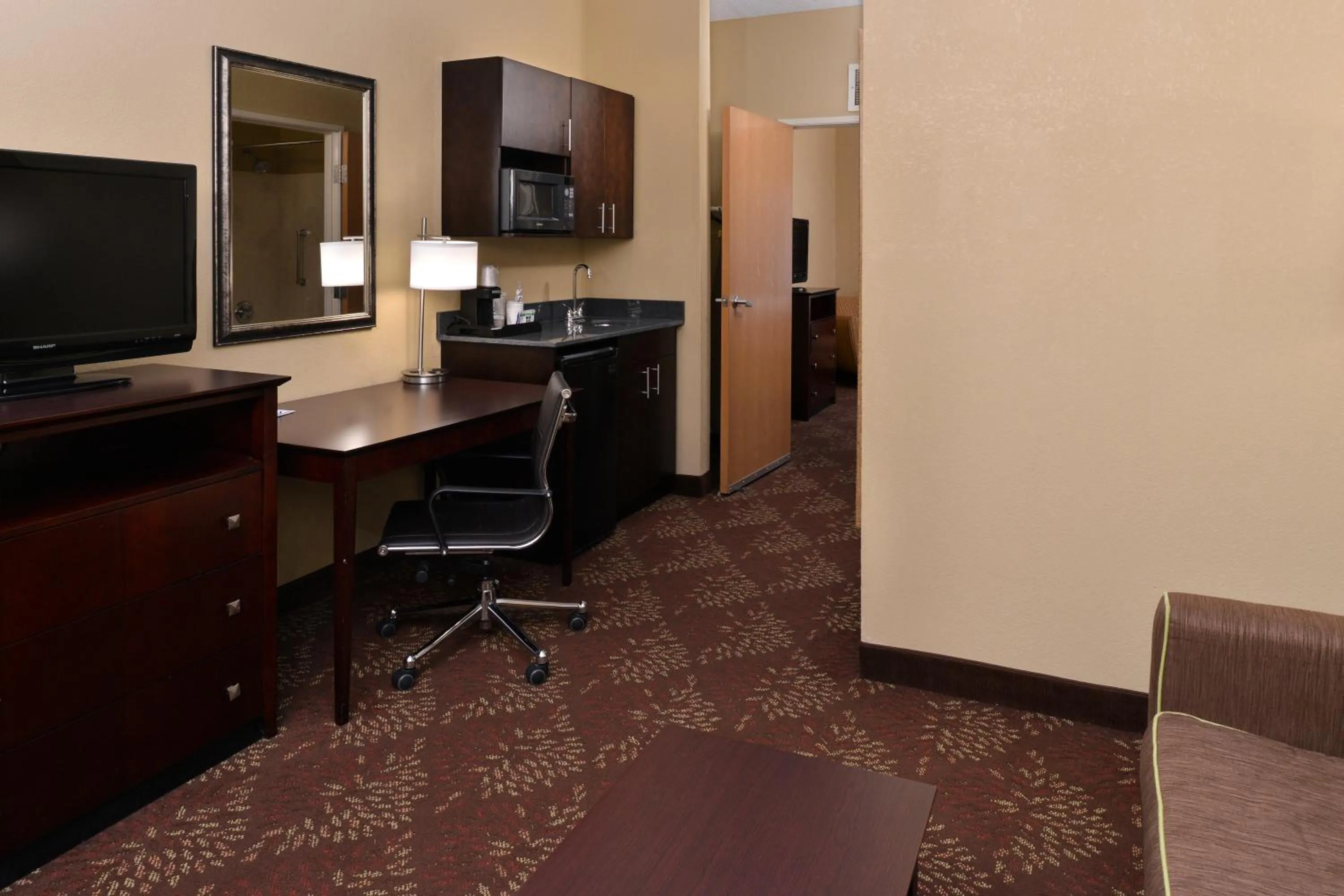 Photo of the whole room, TV/Entertainment Center in Holiday Inn Express Hotel & Suites Cincinnati-North/Sharonville
