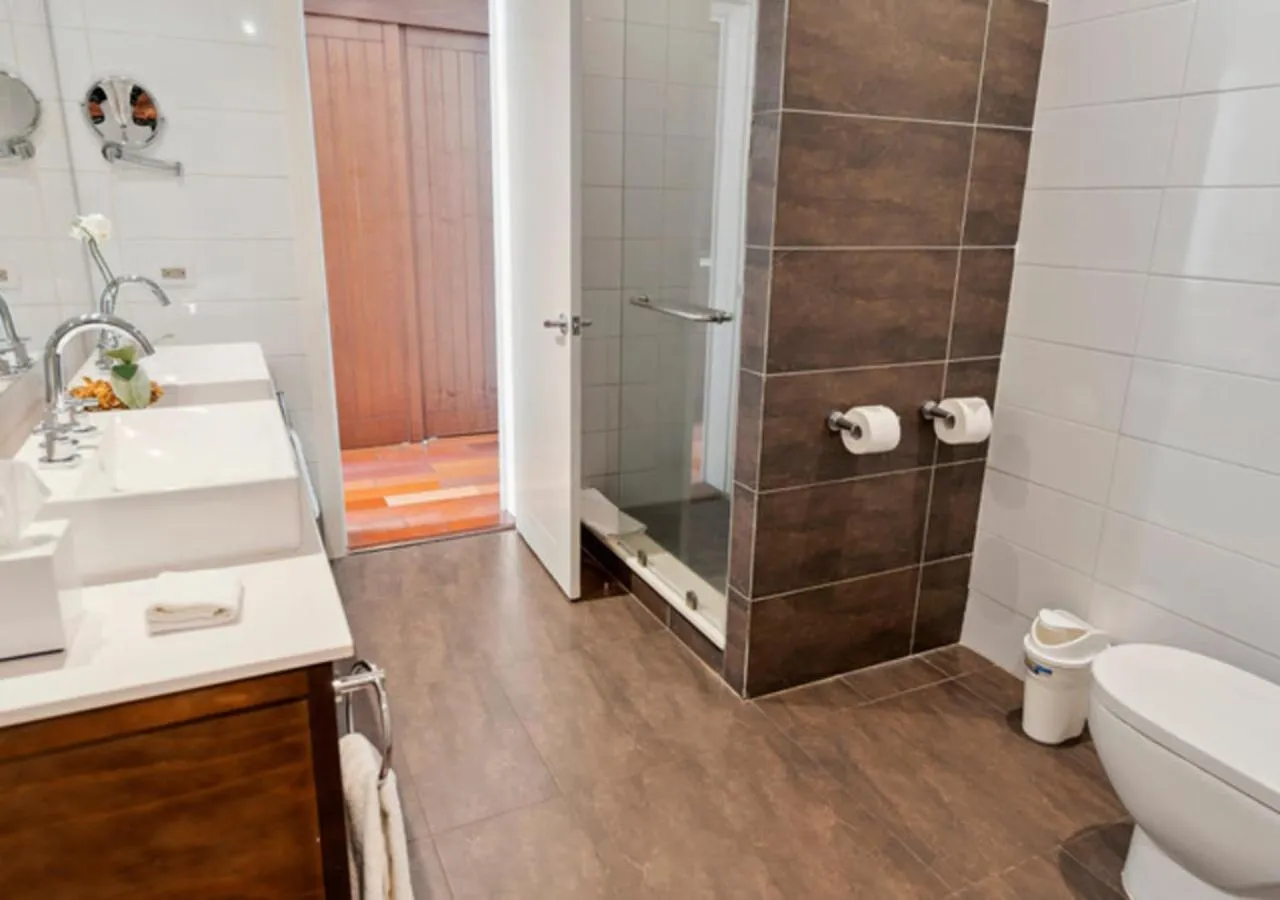 Bathroom in Central Hotel Panama Casco Viejo