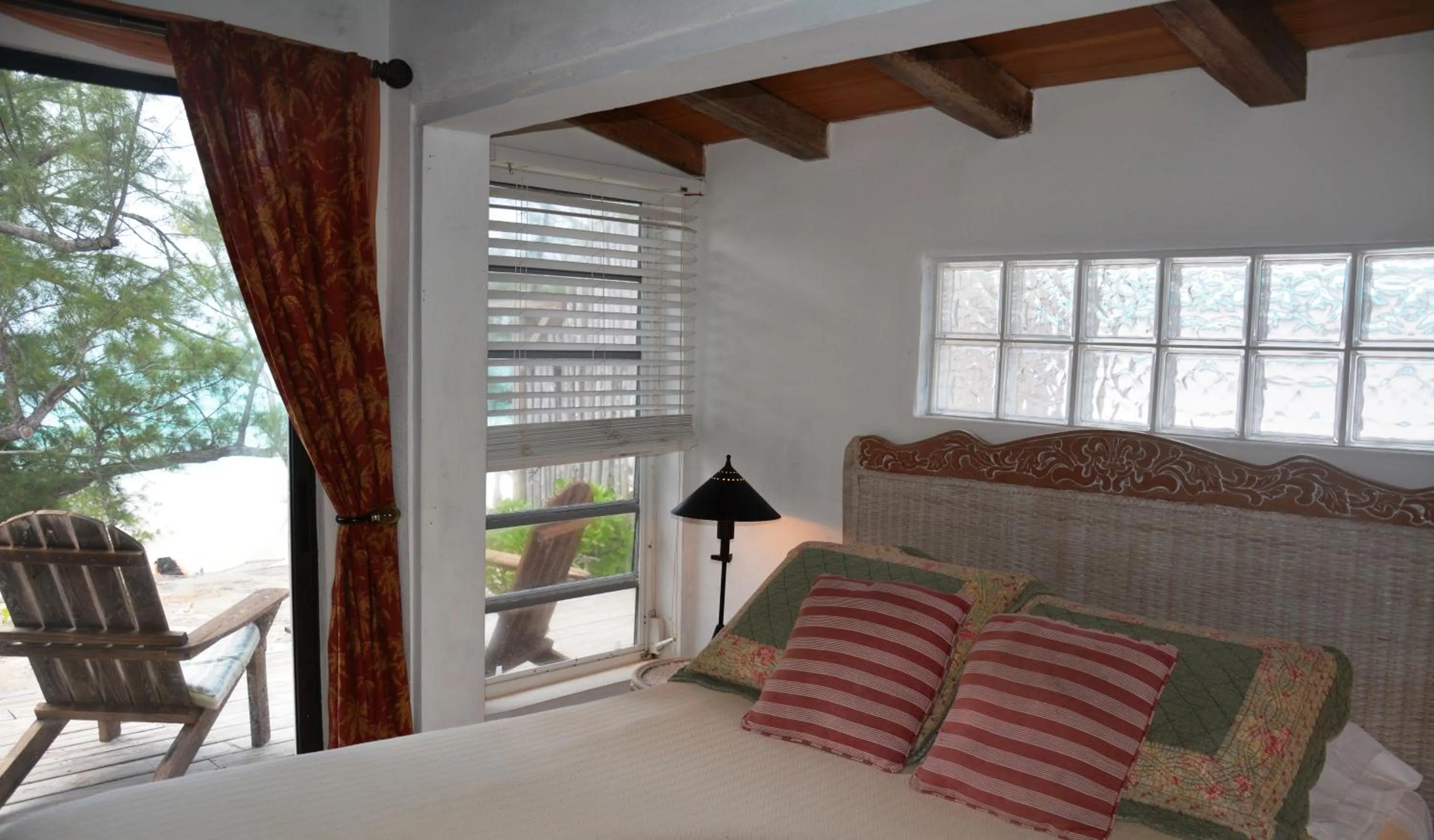 Bed in Pigeon Cay Beach Club