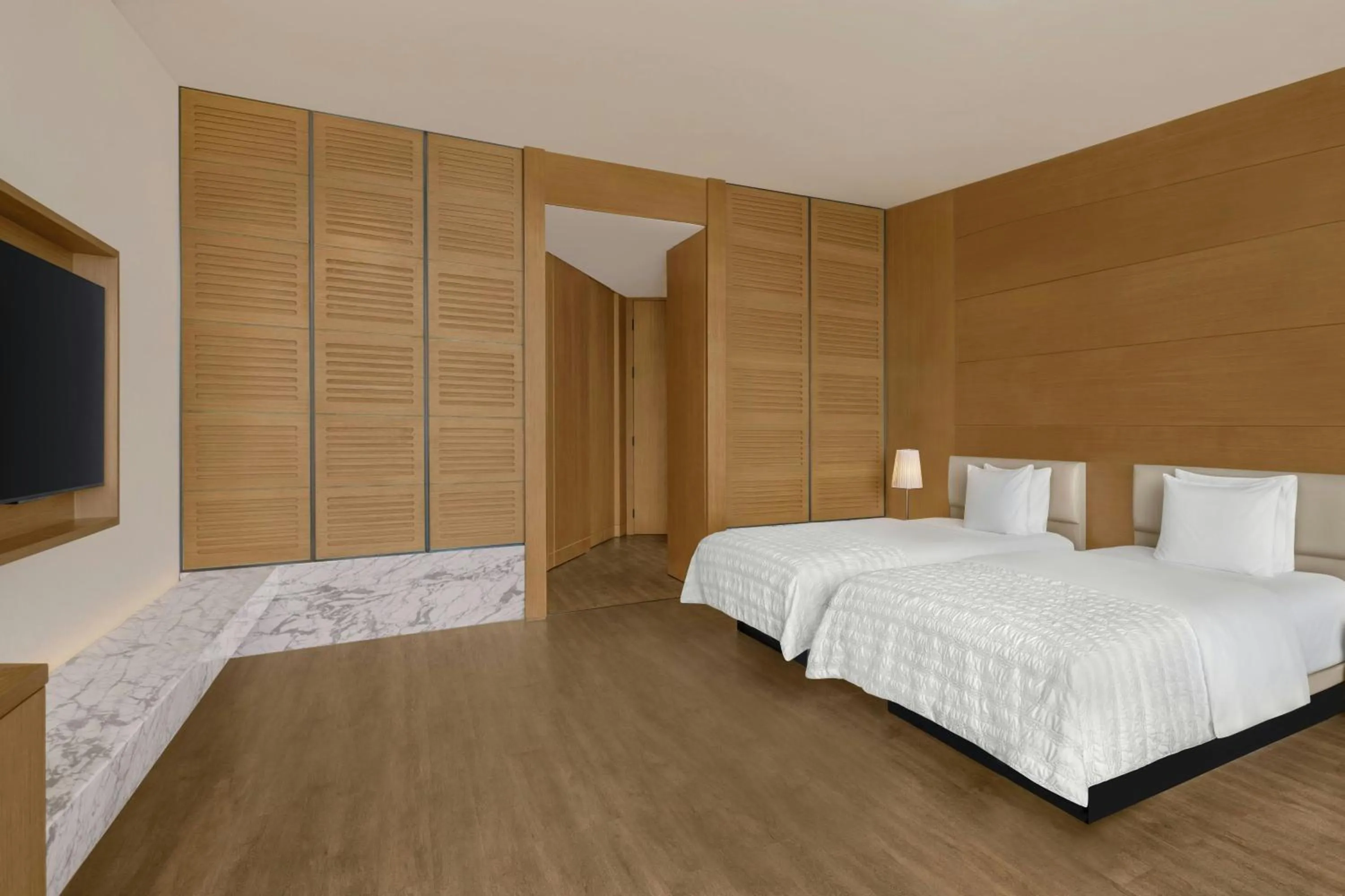 Photo of the whole room, Bed in Le Meridien Xiaojing Bay