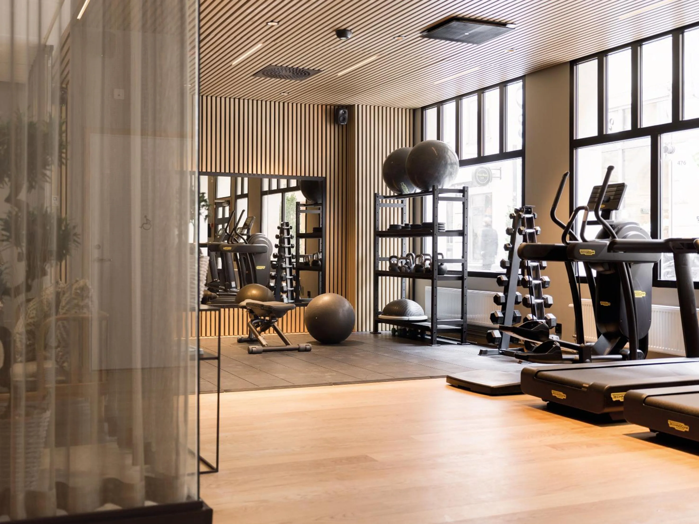 Fitness centre/facilities in Elite Hotel Adlon
