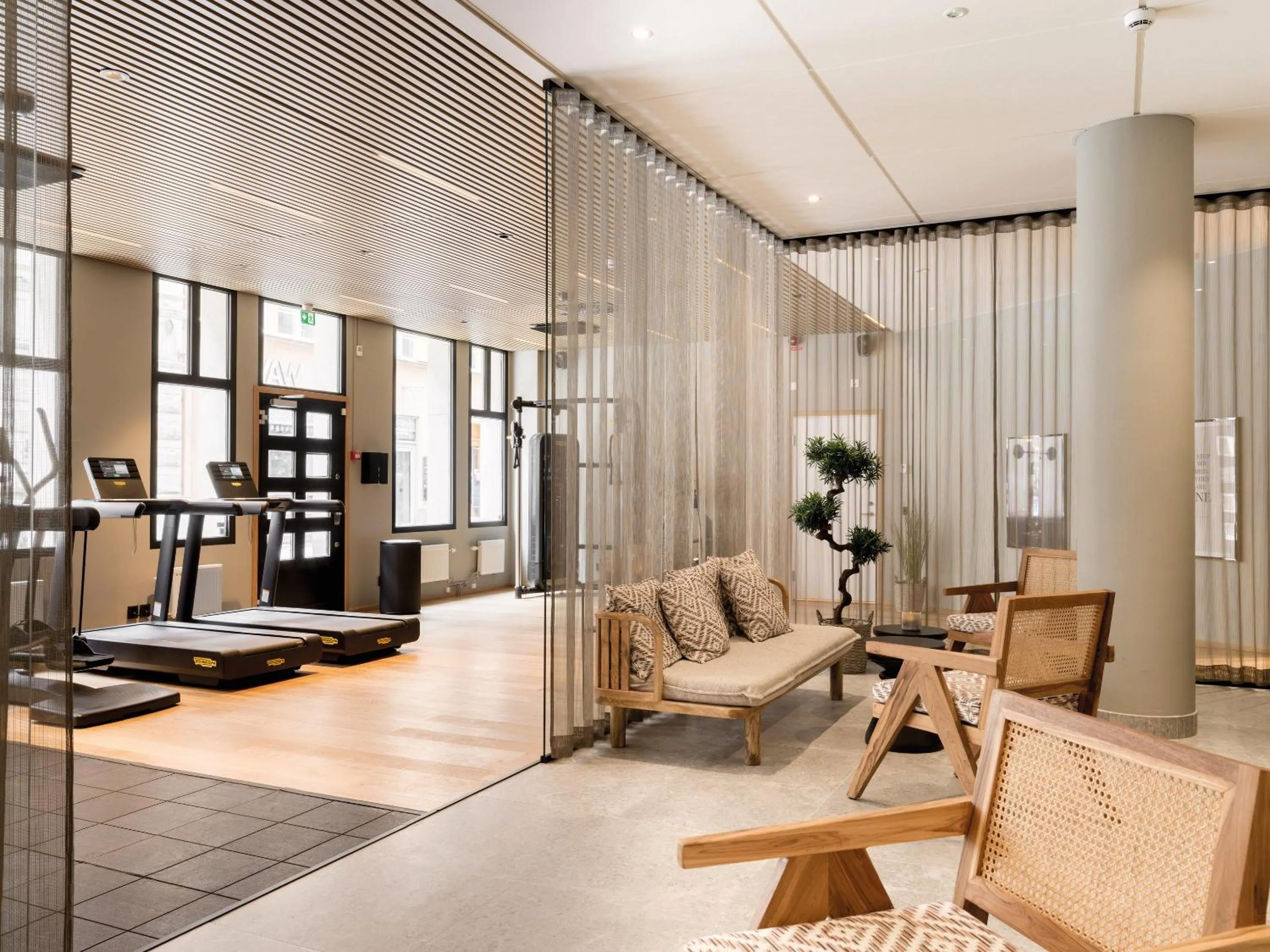 Fitness centre/facilities in Elite Hotel Adlon