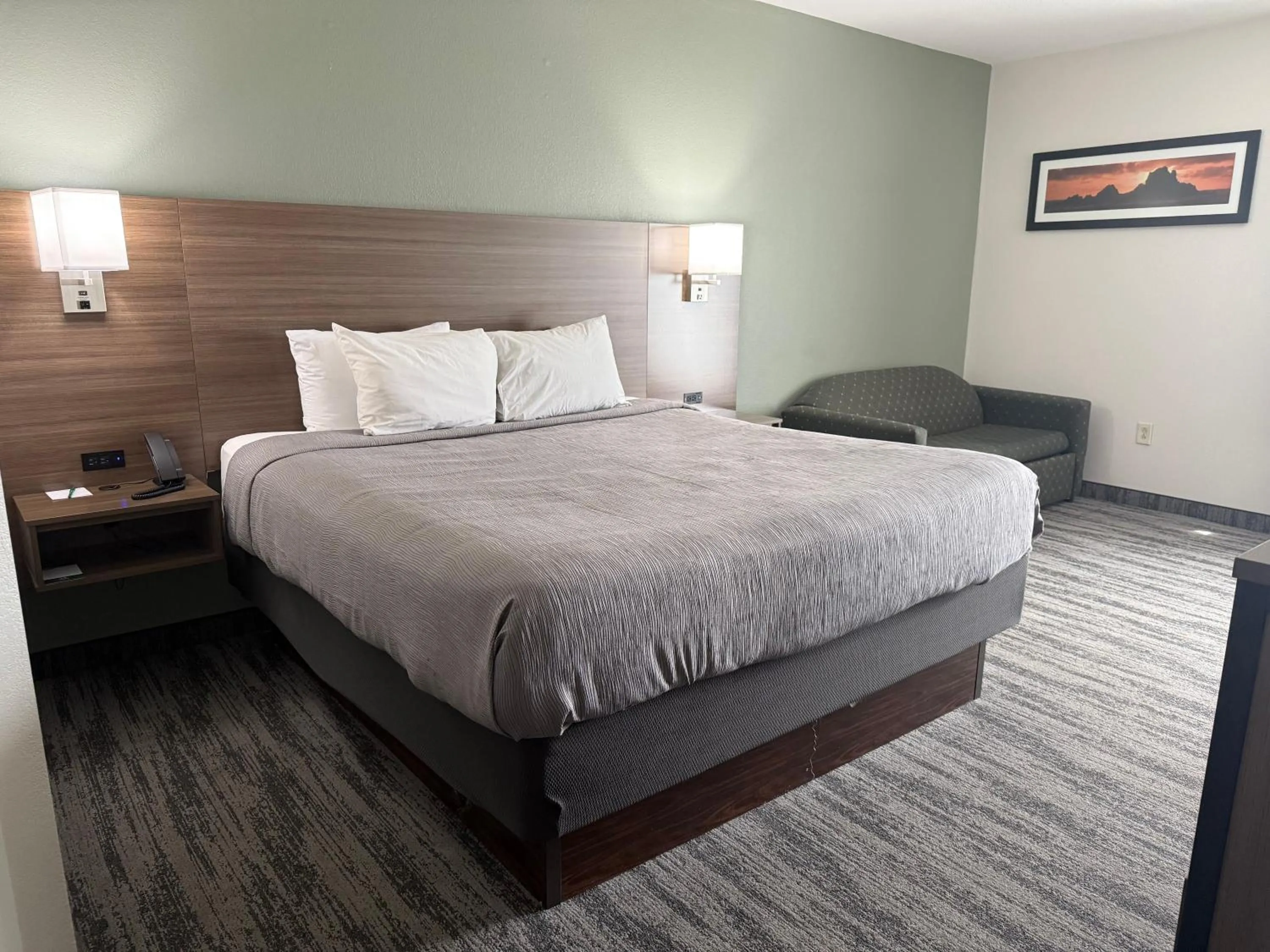 Bed in SureStay Plus Hotel by Best Western Norman
