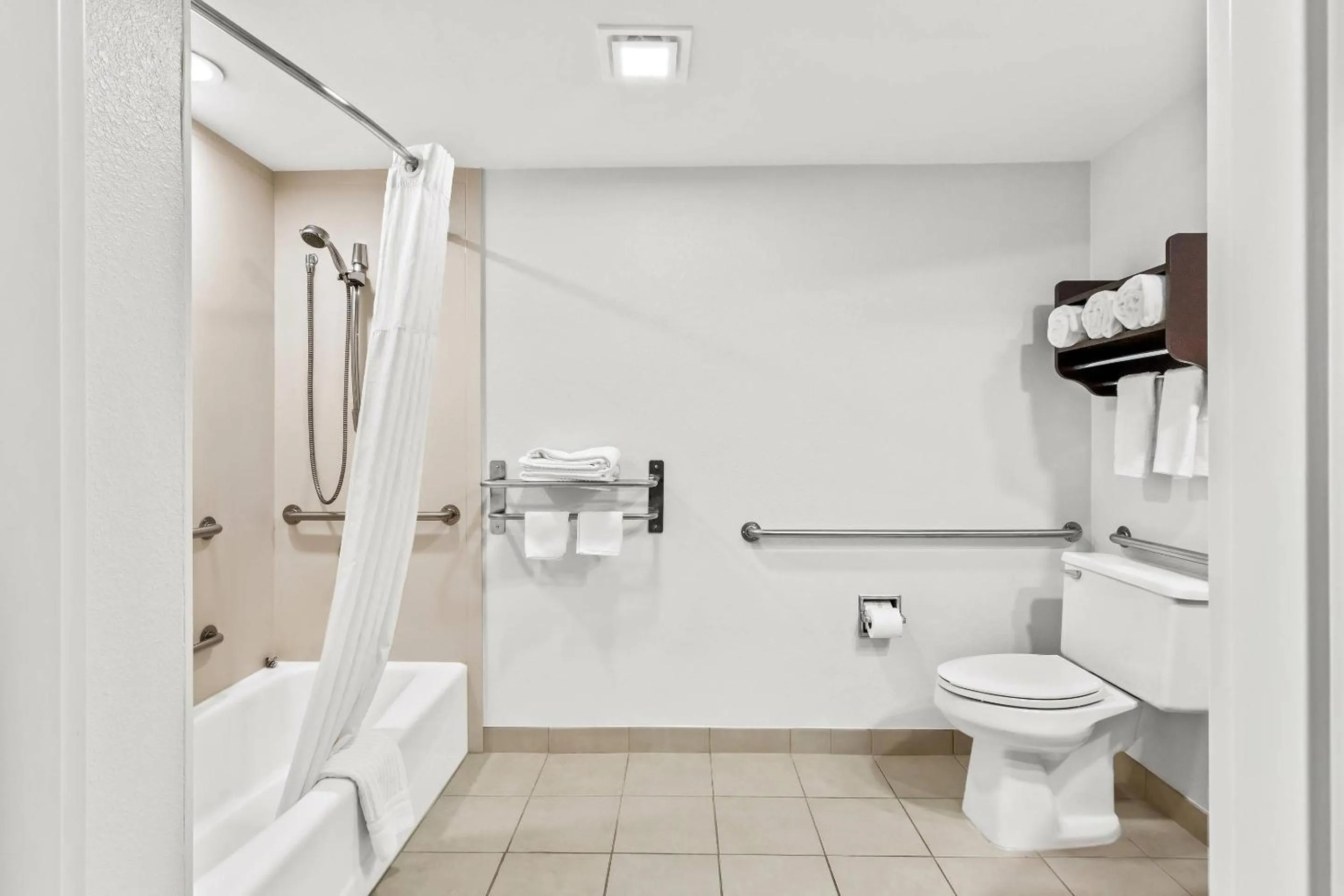 Bathroom in Quality Inn - Norman near University