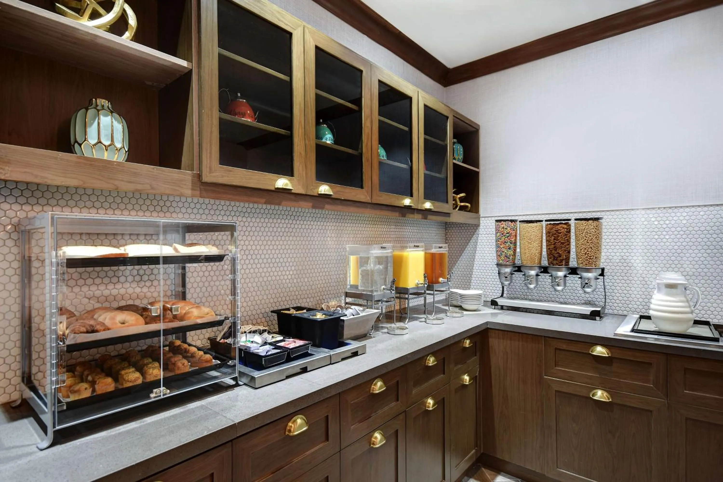 Breakfast in Homewood Suites Newport News - Yorktown by Hilton