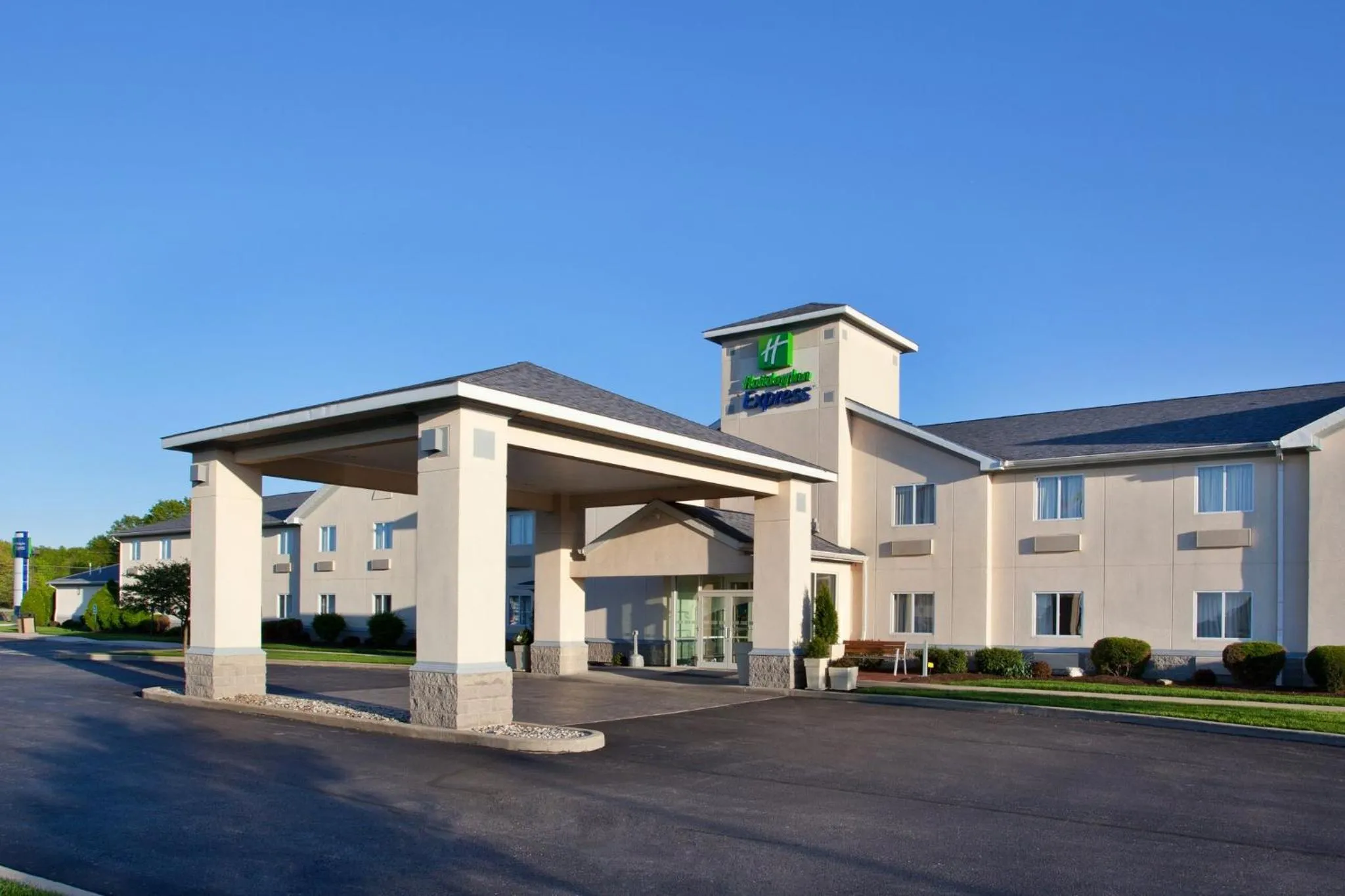 Property building in Holiday Inn Express Vermilion by IHG